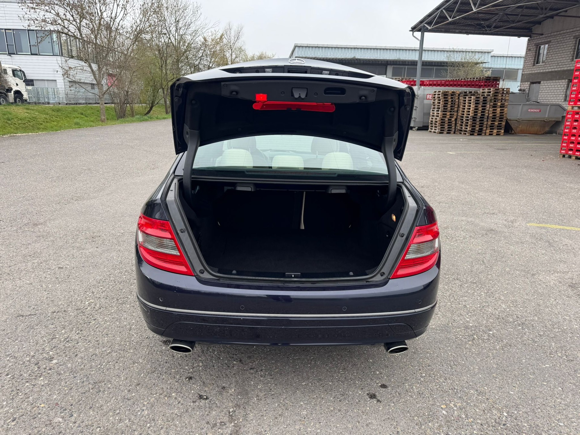 MERCEDES-BENZ C 230 Avantgarde 7G-Tronic-image-6