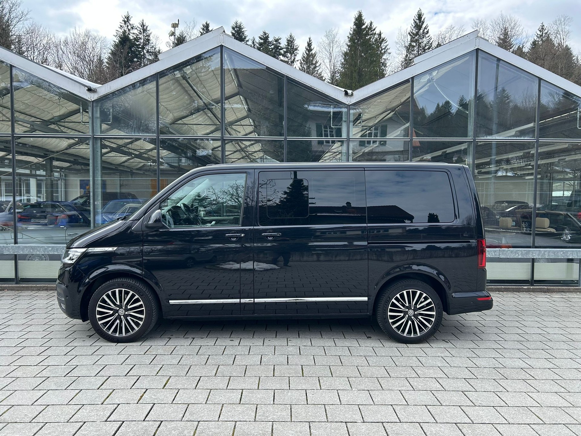VW T6.1 Multivan 2.0 Bi-TDI Highline 4Motion DSG-showroom-element-3