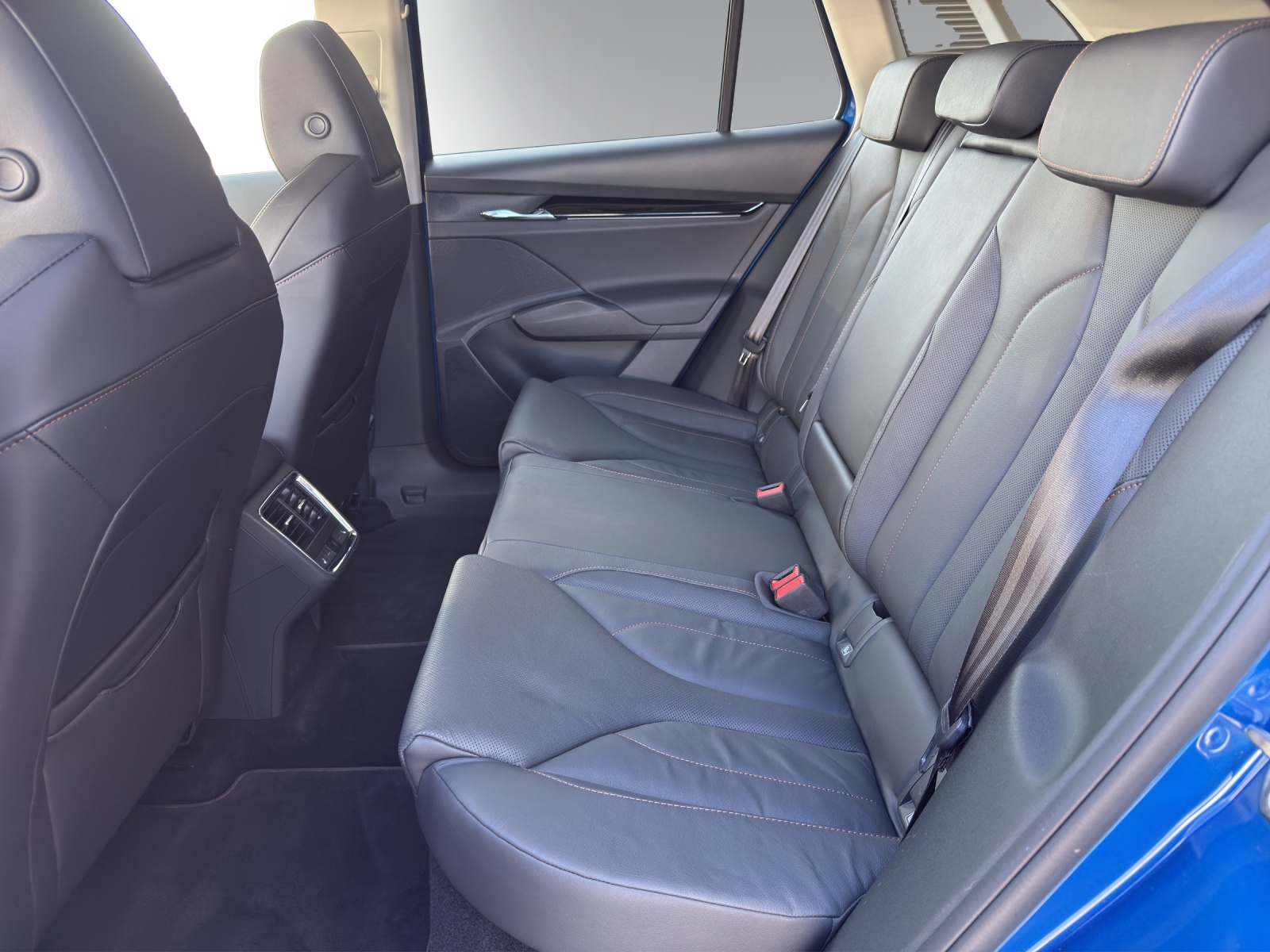 SKODA Enyaq 80-image-9