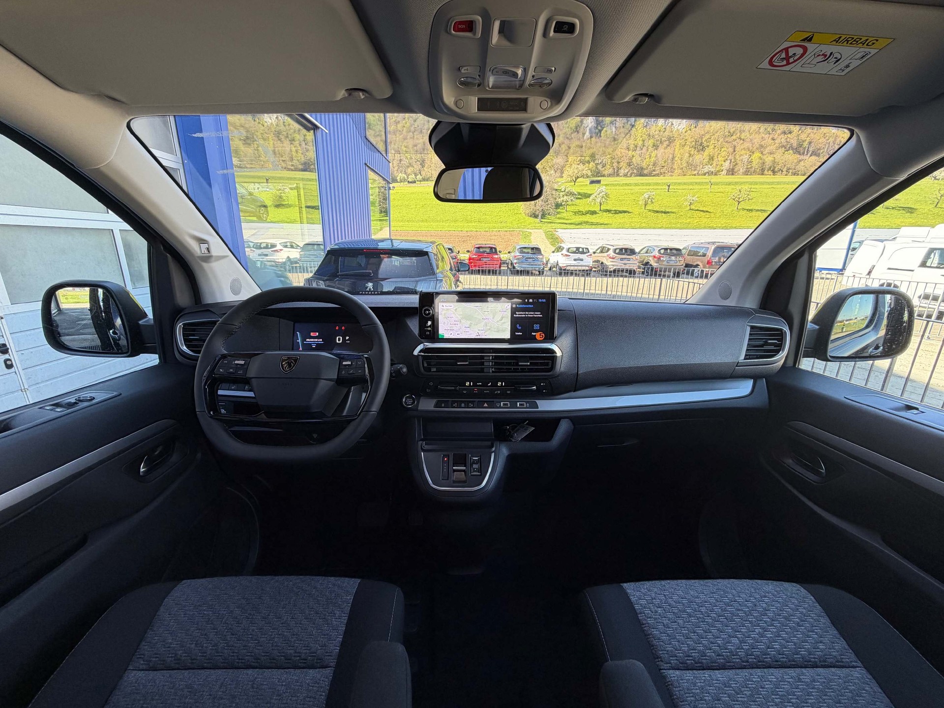 PEUGEOT Traveller Family Edition 2.2 BlueHDi 180 S/S-image-4