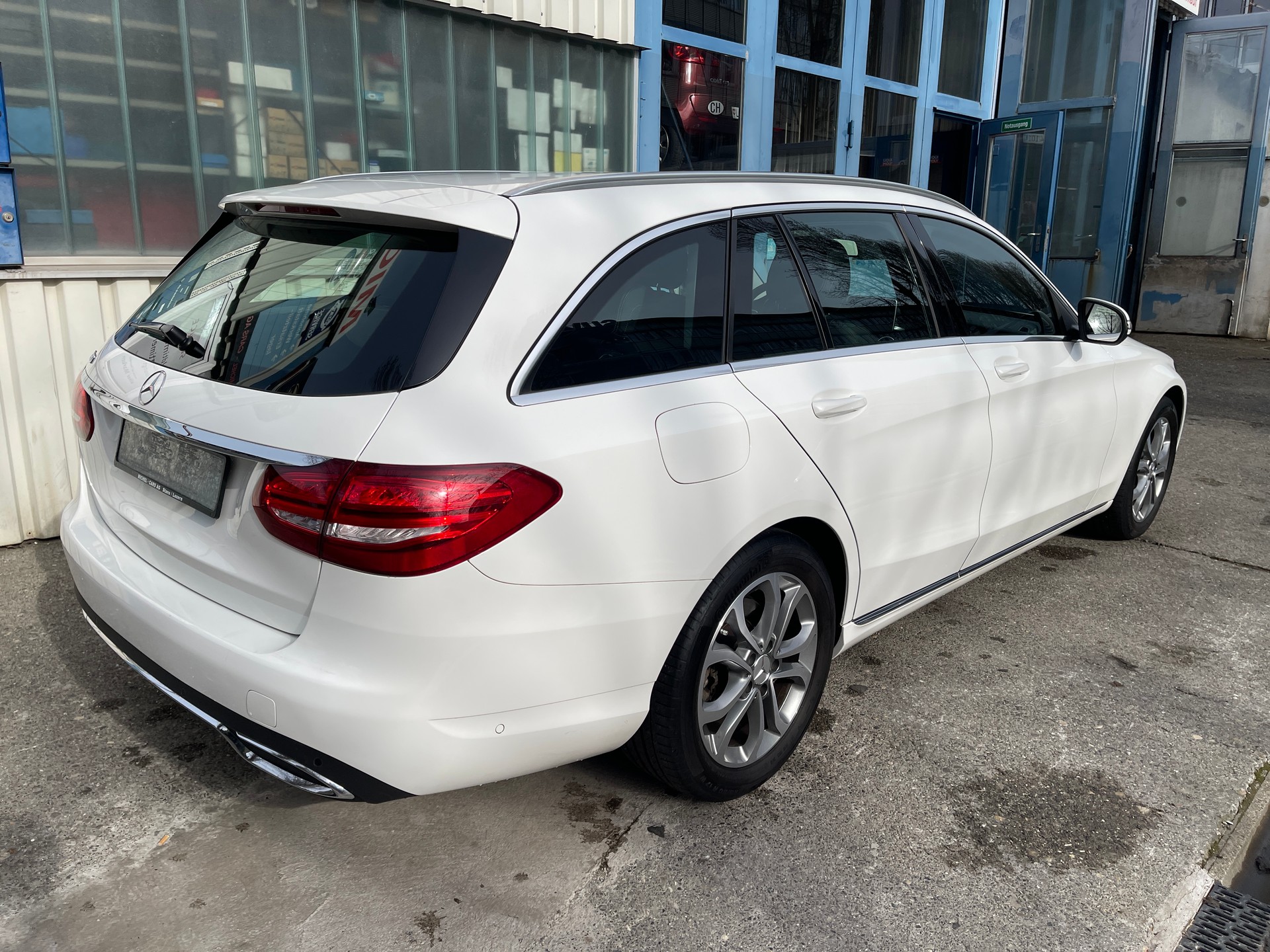MERCEDES-BENZ C 180 Exclusive 9G-Tronic-image-2