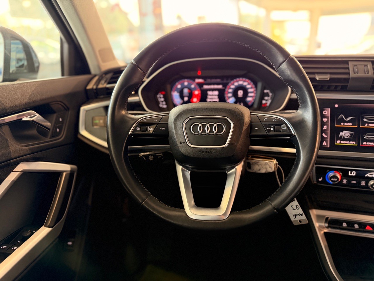 AUDI Q3 40 TDI quattro S-tronic-image-26