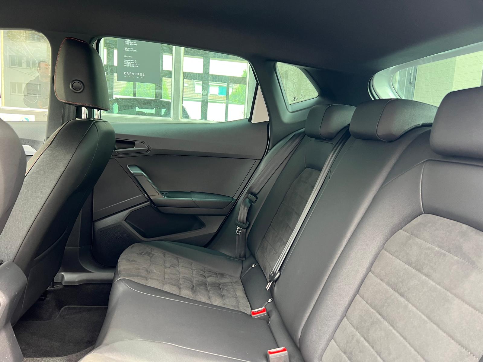 SEAT Ibiza 1.0 TSI 110 FR DSG-image-8
