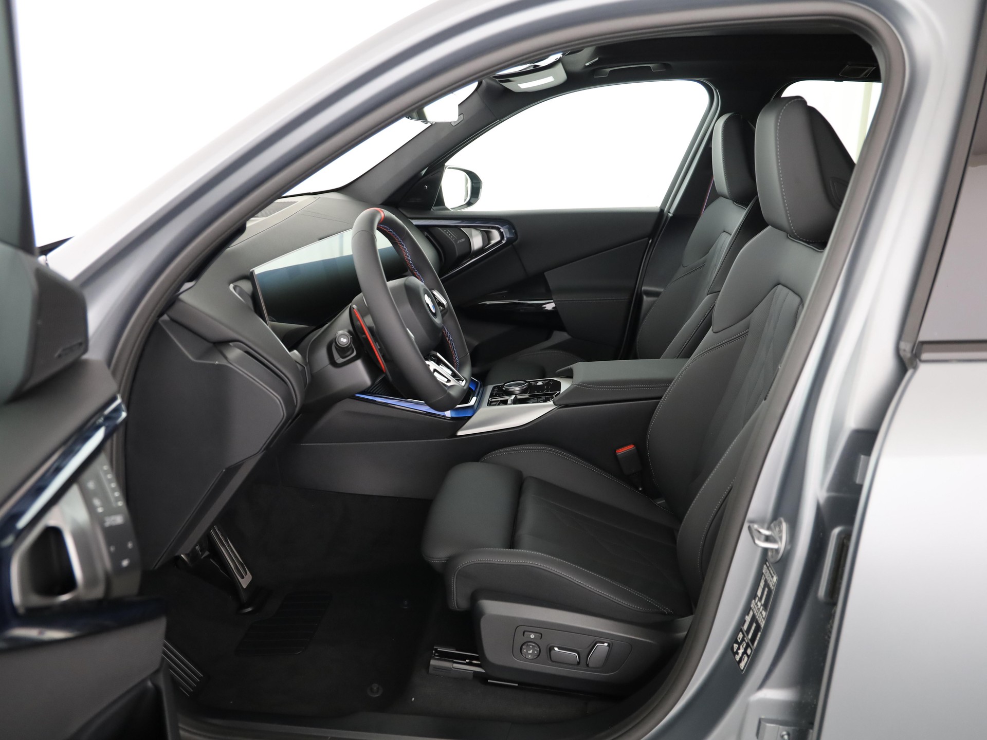 BMW X3 M50i-showroom-element-3
