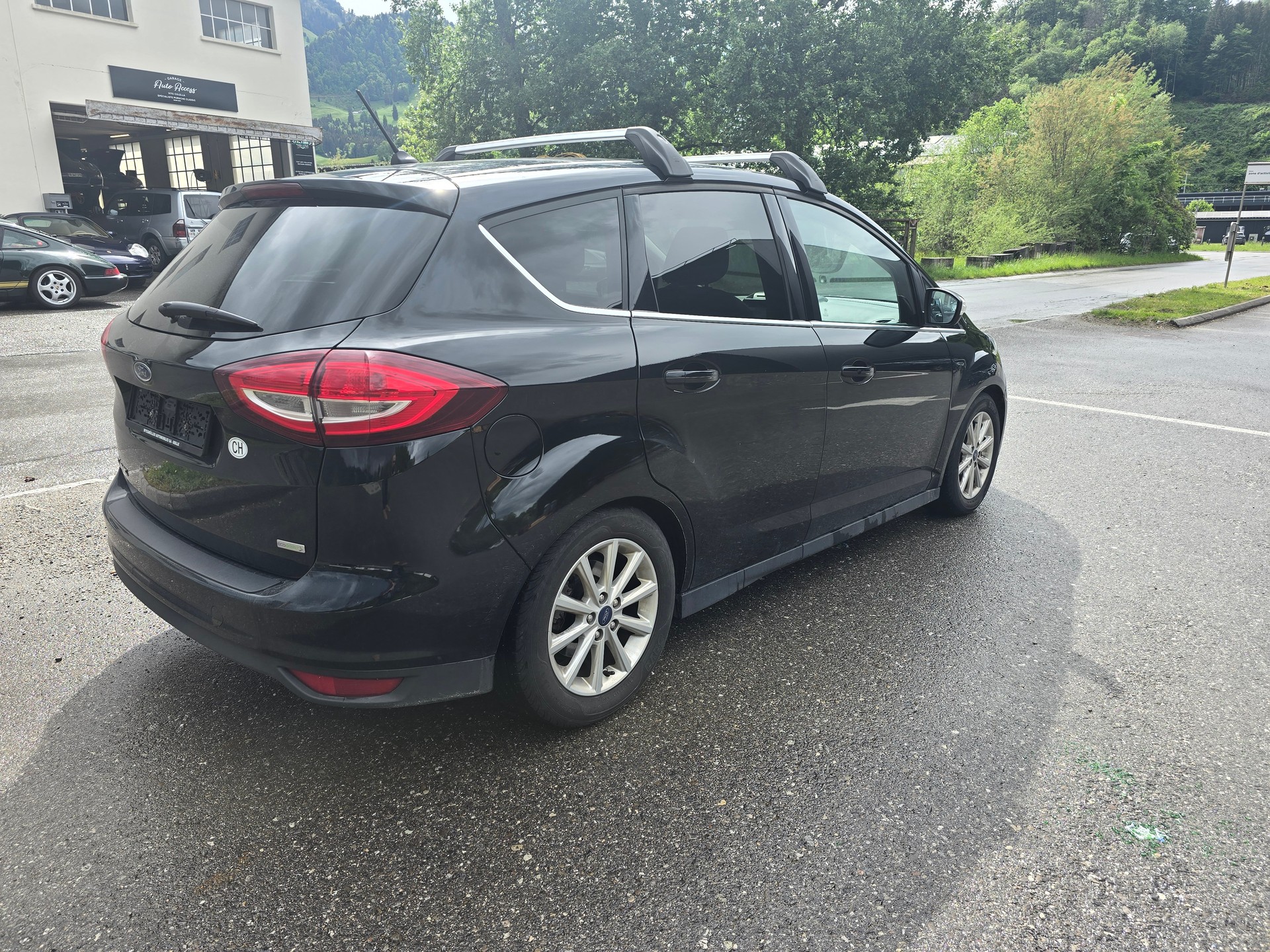 FORD C-Max 1.5 SCTi Titanium-image-4