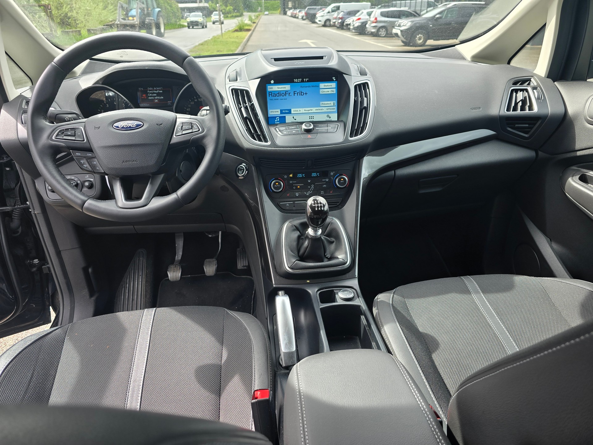 FORD C-Max 1.5 SCTi Titanium-image-8