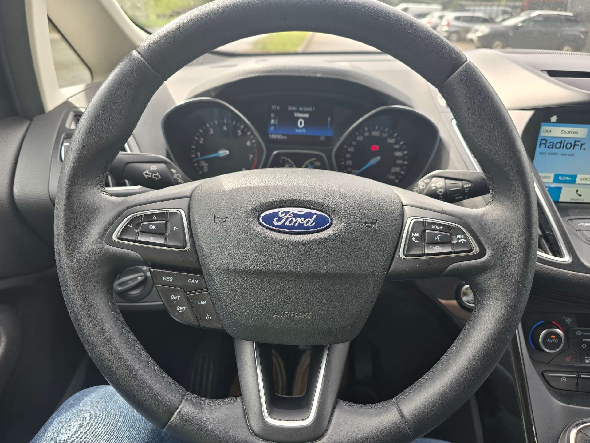 FORD C-Max 1.5 SCTi Titanium-image-11