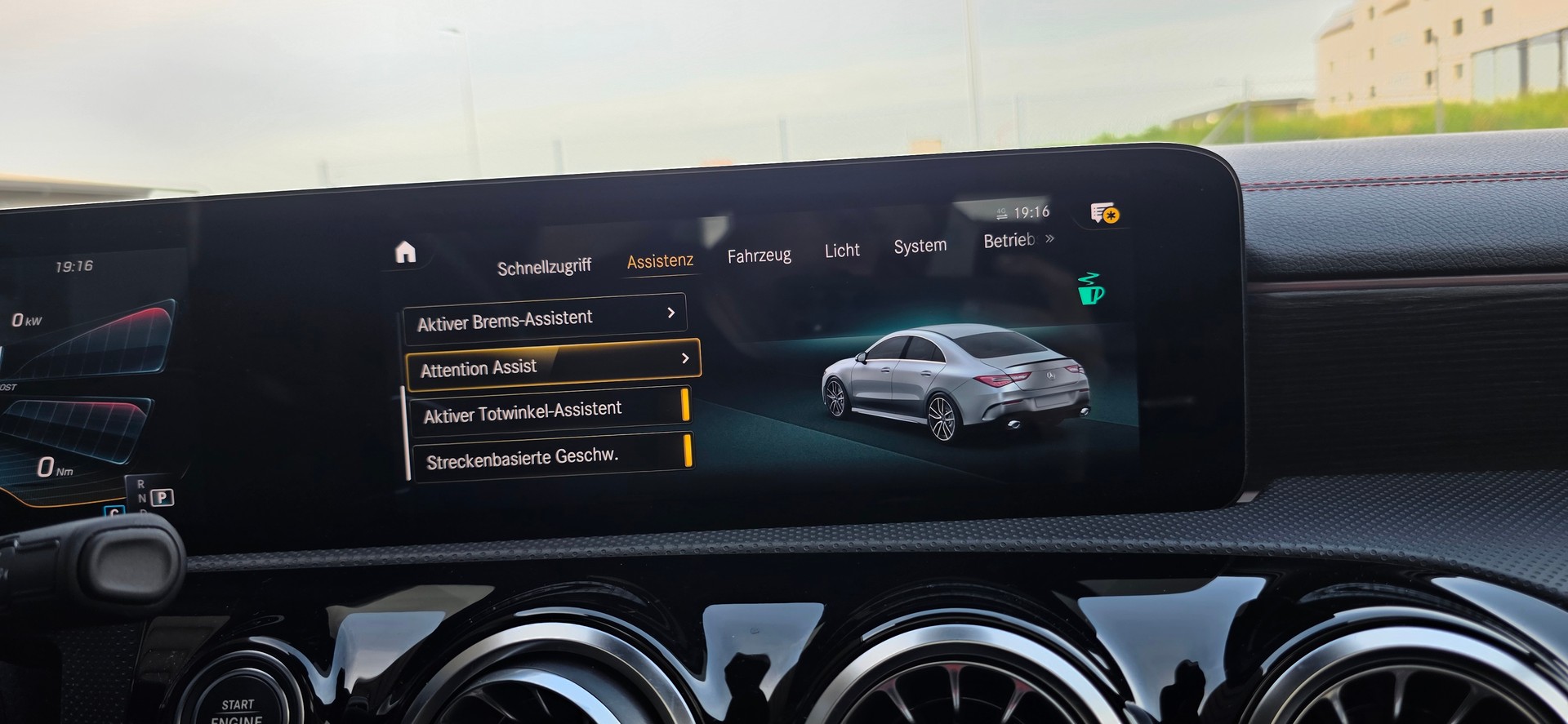 MERCEDES-BENZ CLA 35 AMG 4Matic 7G-DCT * EL. PANORAMA-DACH * MATTGRAU * DISTRONIC * HEAD-UP *-image-21