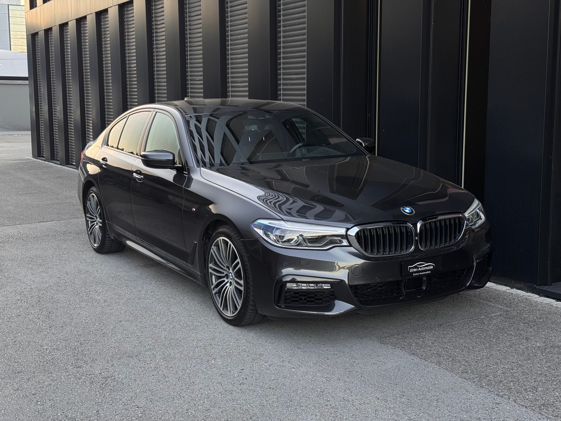 BMW 530d xDrive Steptronic M-Sport Packet-image-8