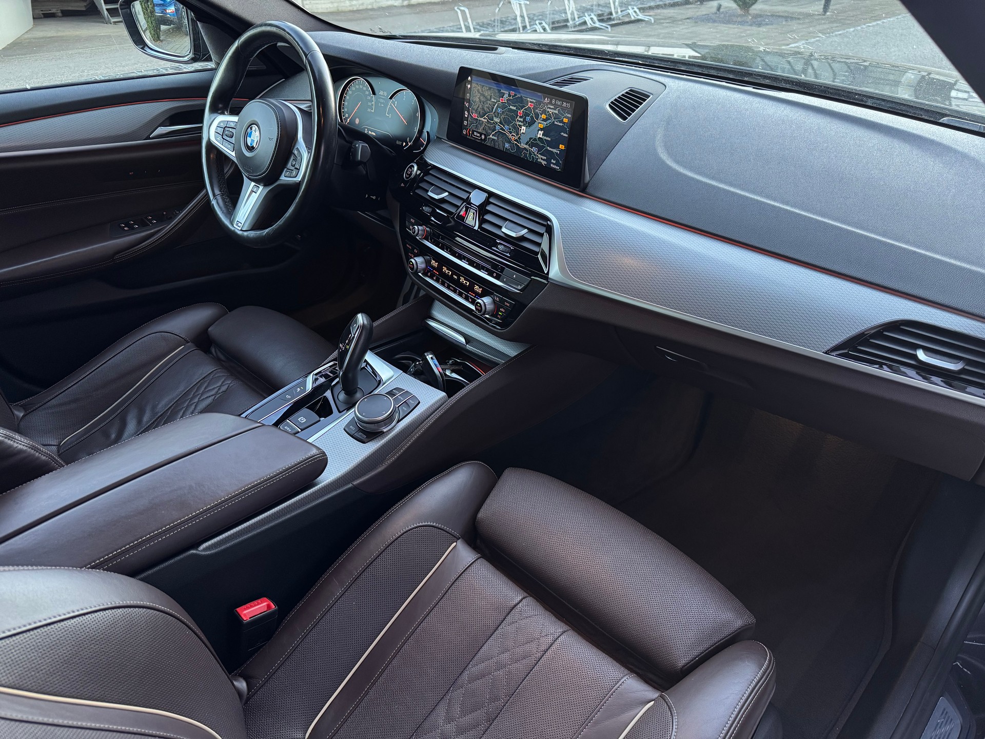 BMW 530d xDrive Steptronic M-Sport Packet-image-14