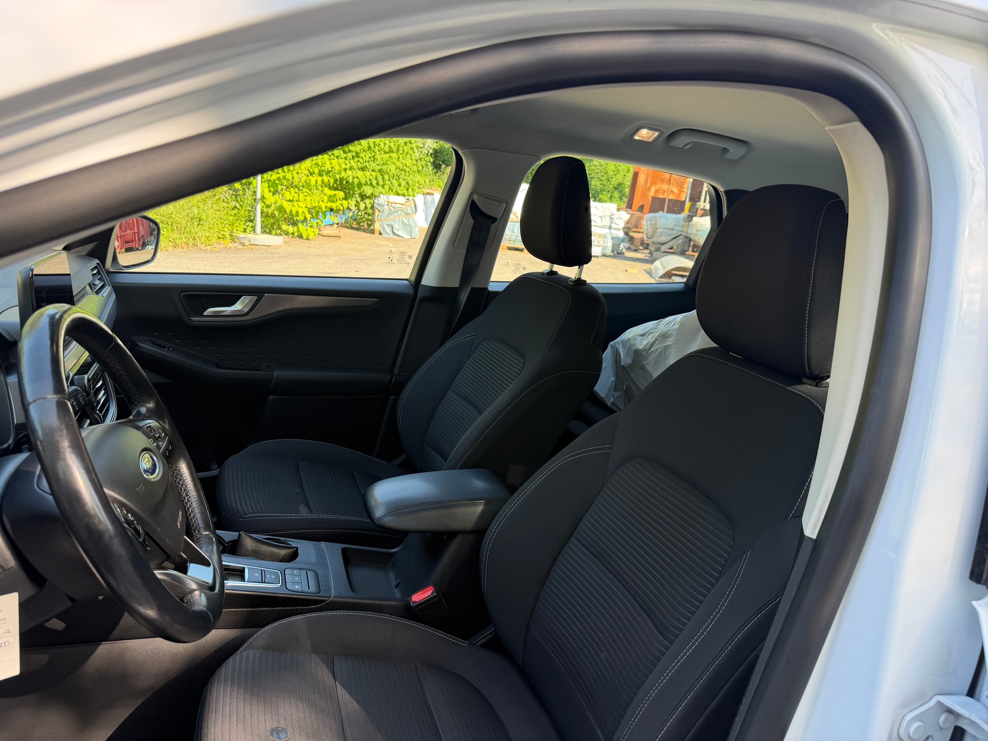 FORD Kuga 2.0 TDCi EcoBlue Titanium 4WD-image-9