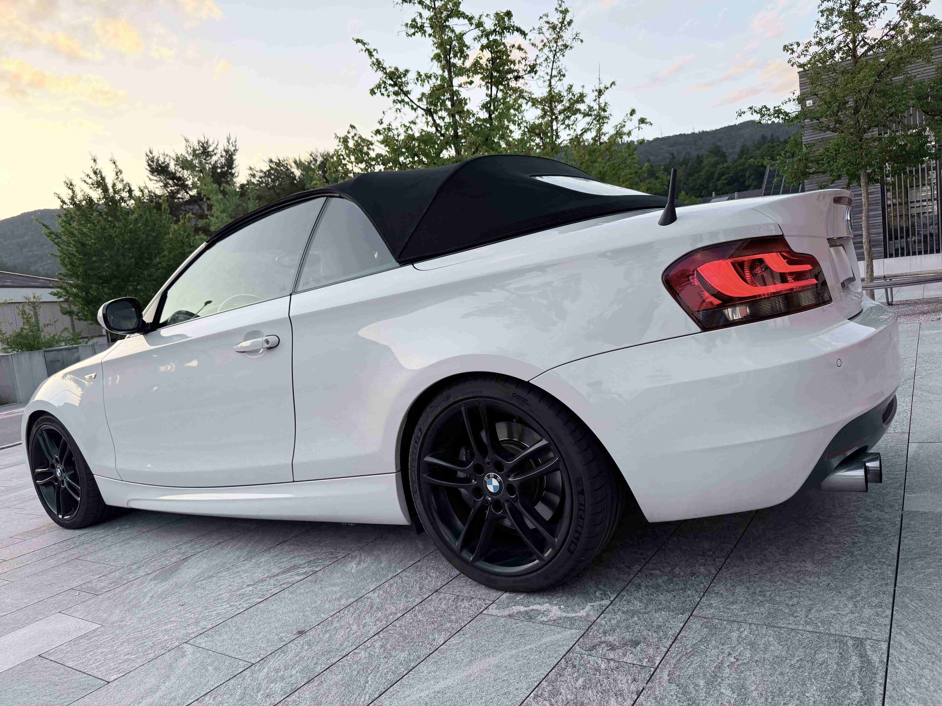BMW 135i Cabrio | Original M Performance Power Kit & M Abgasanlage-image-2
