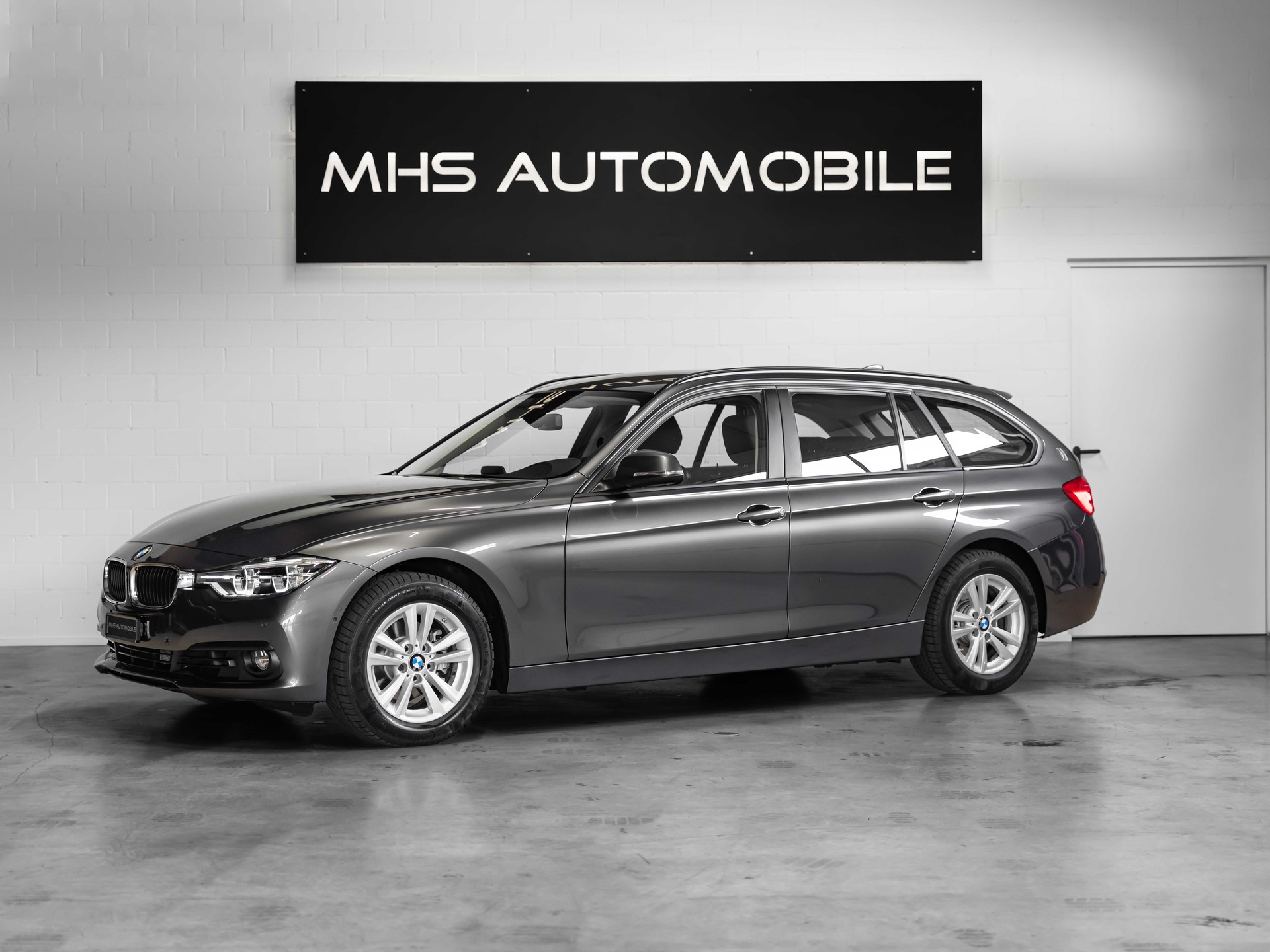BMW 320i xDrive Touring
