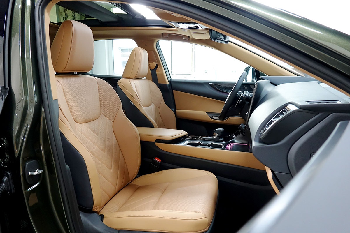 LEXUS NX 450h+ E-FOUR Comfort Pack Interieur, Panorama-showroom-element-3