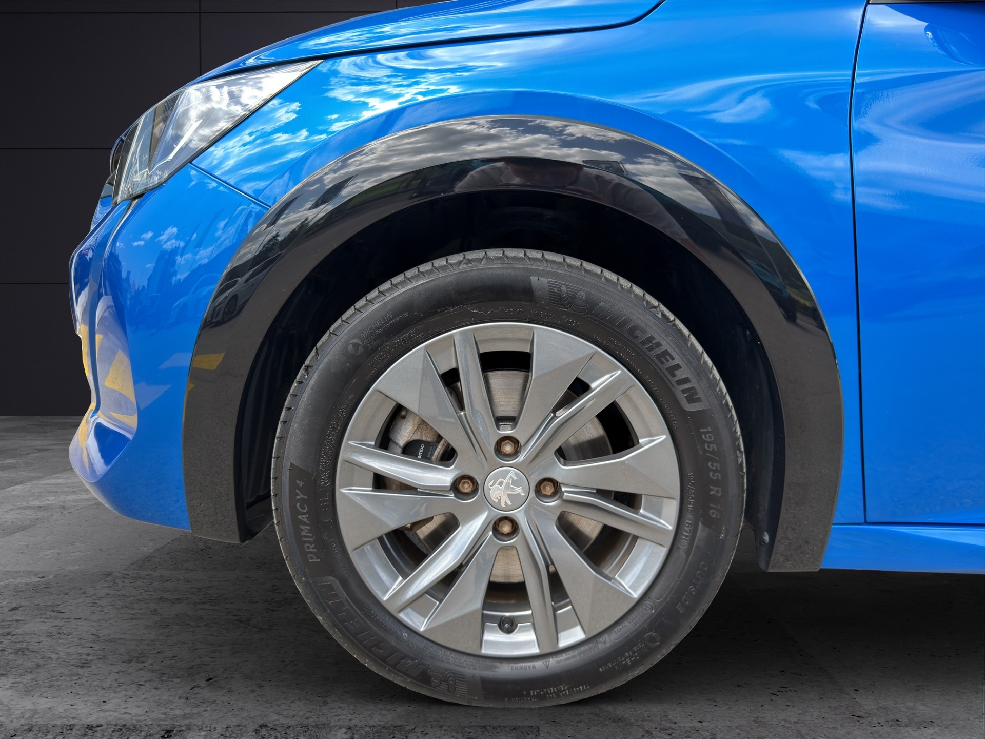 PEUGEOT 208 Elektrik Allure Pack-image-4