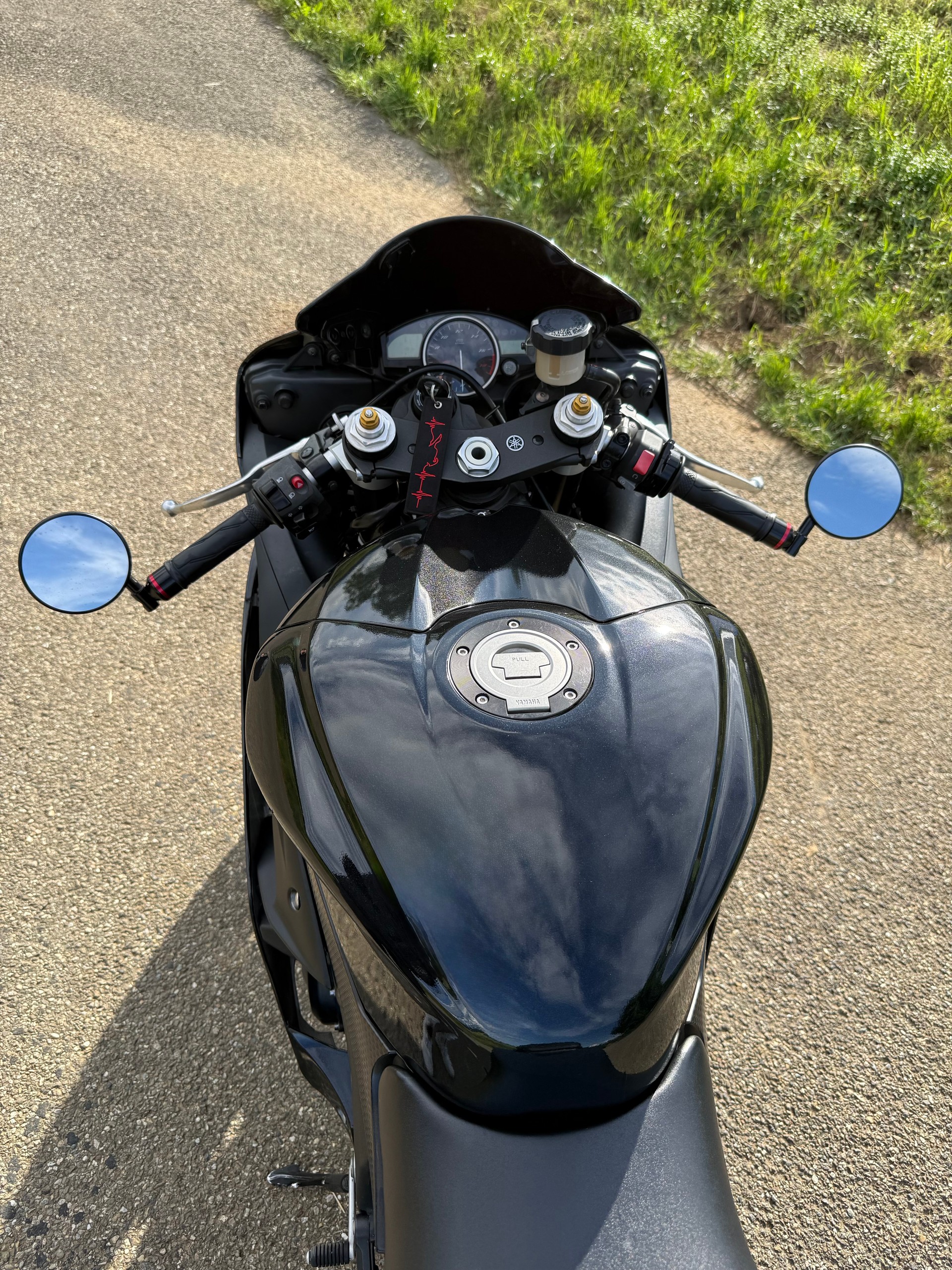 YAMAHA YZF-R6-image-6