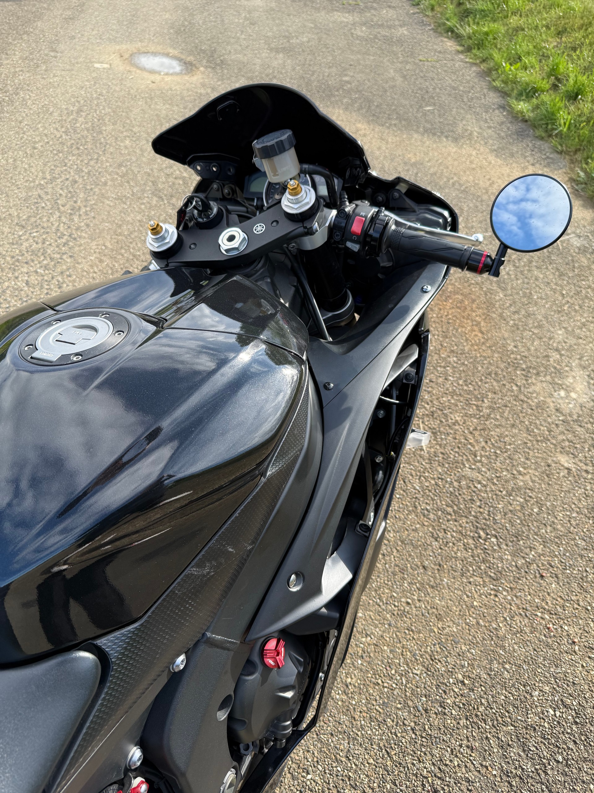 YAMAHA YZF-R6-image-7