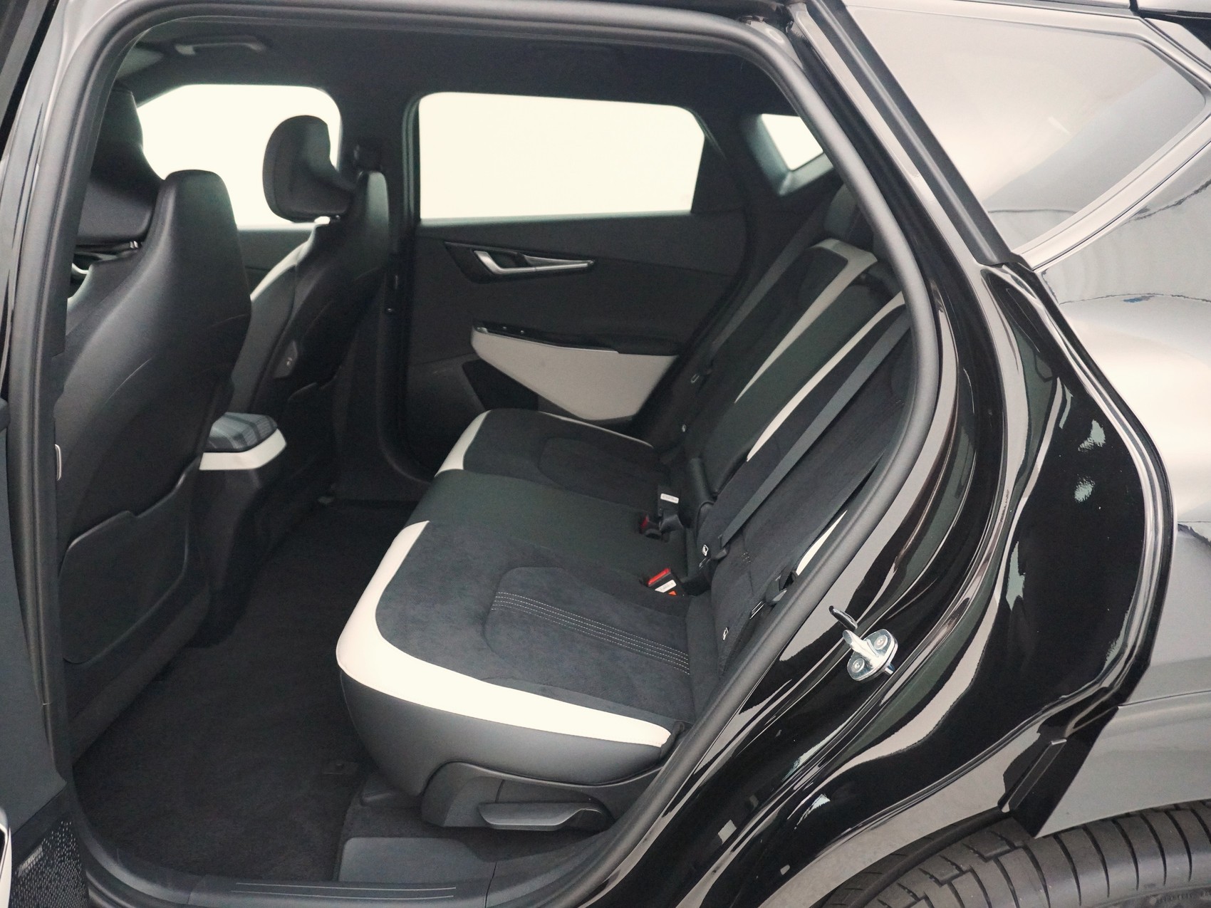 KIA EV6 77 kWh GT-Line 4x4-image-13