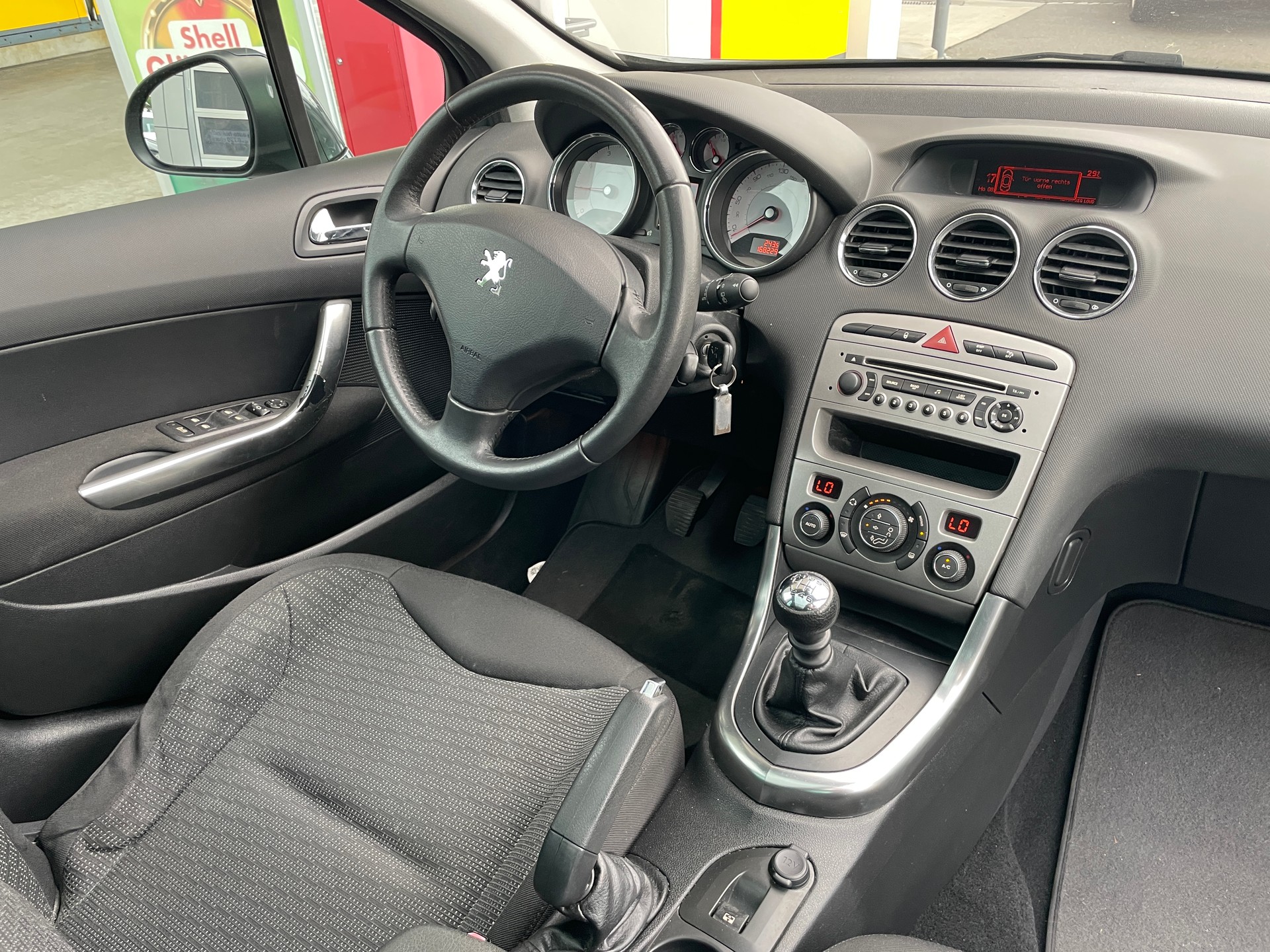 PEUGEOT 308 SW 1.6 16V Turbo Sport Pack-image-19