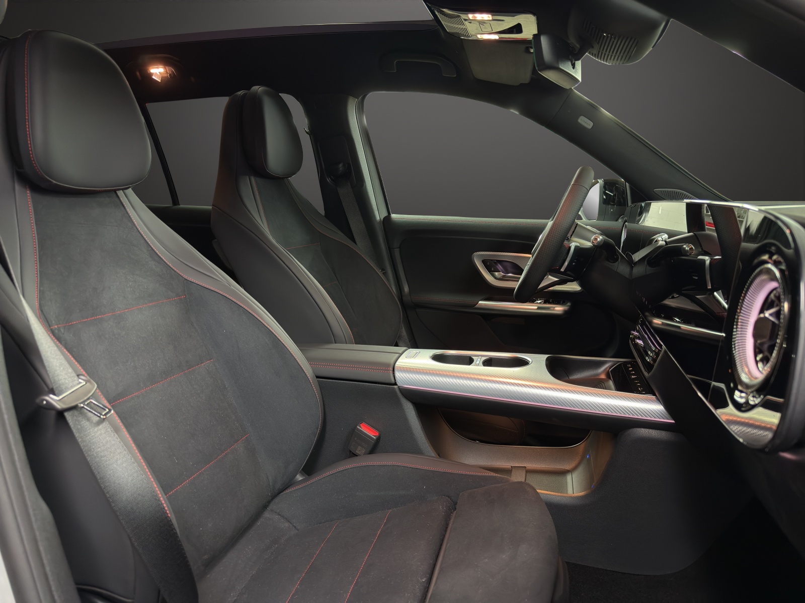 MERCEDES-BENZ GLB 220 4Matic 8G-Tronic-image-11