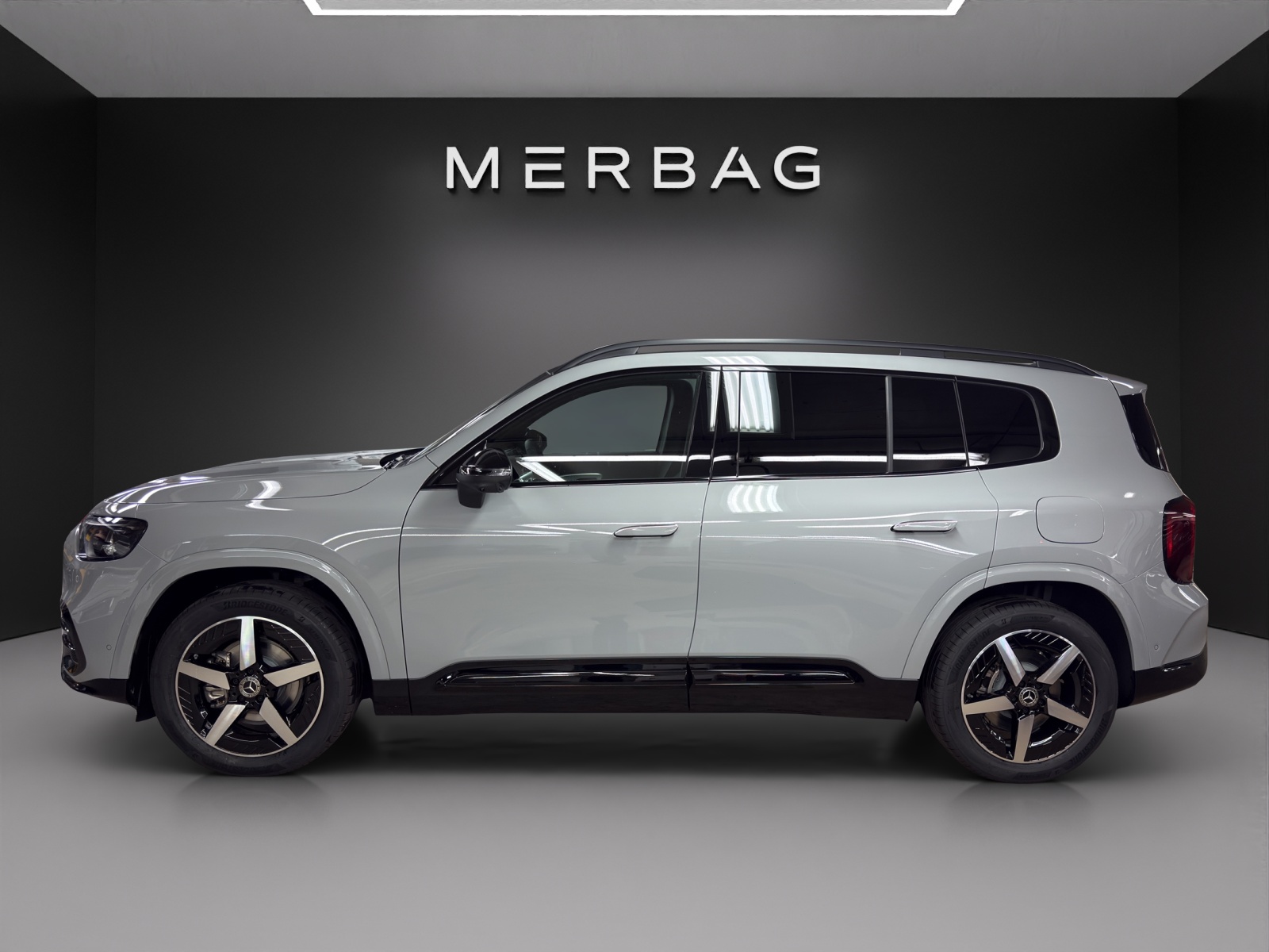 MERCEDES-BENZ GLB 220 4Matic 8G-Tronic-image-1