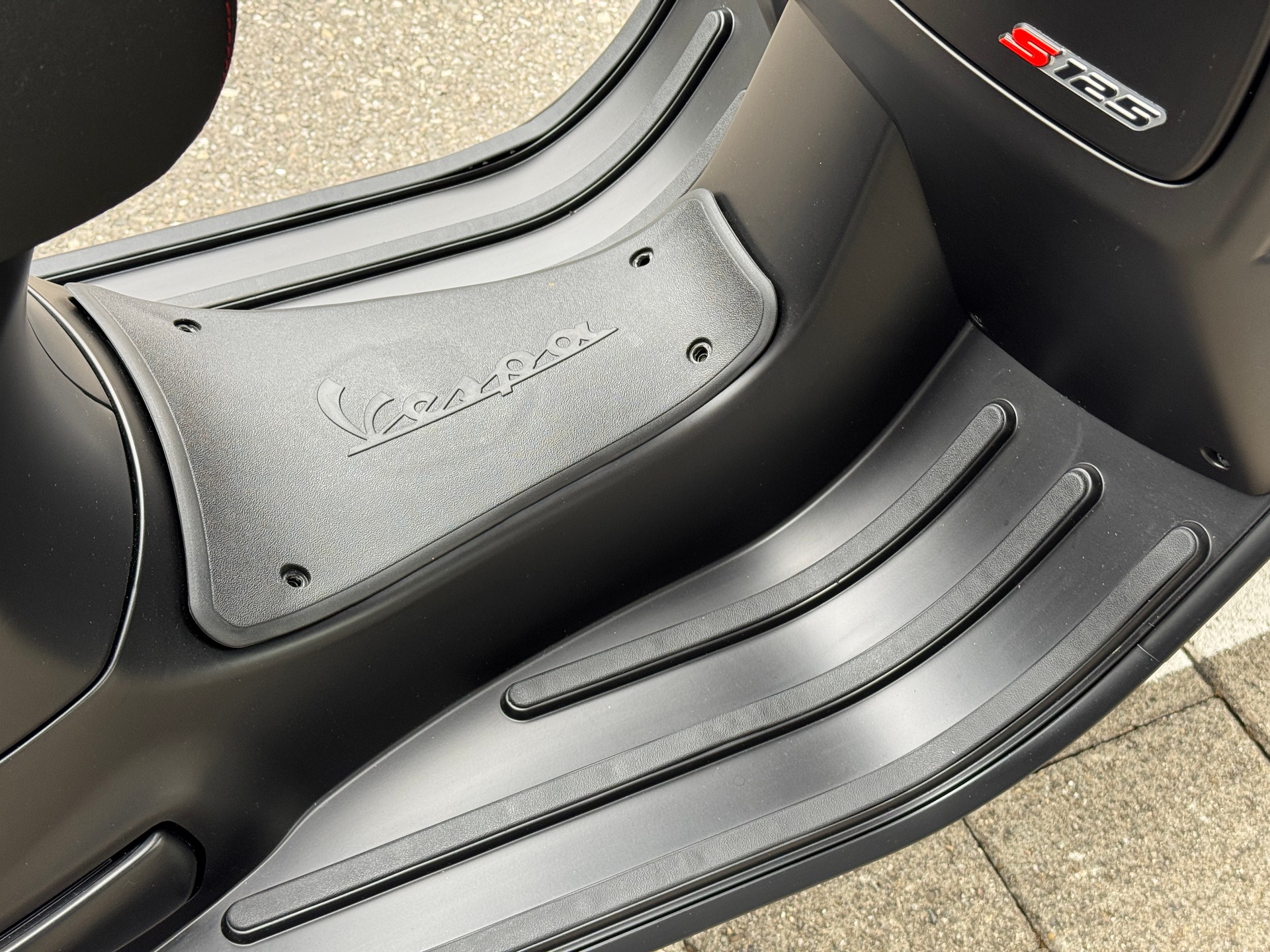 PIAGGIO Vespa GTS 125 Super Sport RST Euro 5+-image-12