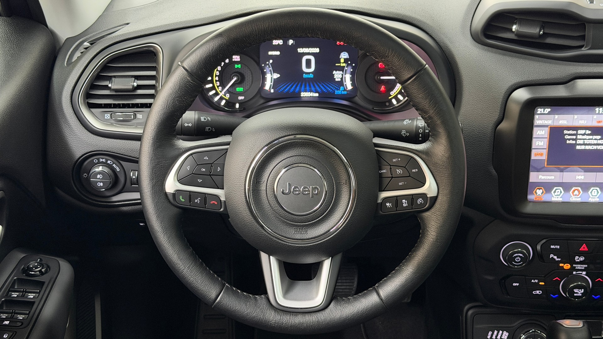 JEEP Renegade 1.3 T PHEV Swiss Limited Plus Sky AWD-image-8