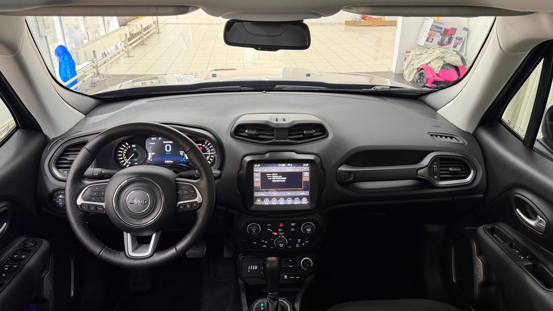 JEEP Renegade 1.3 T PHEV Swiss Limited Plus Sky AWD-image-7