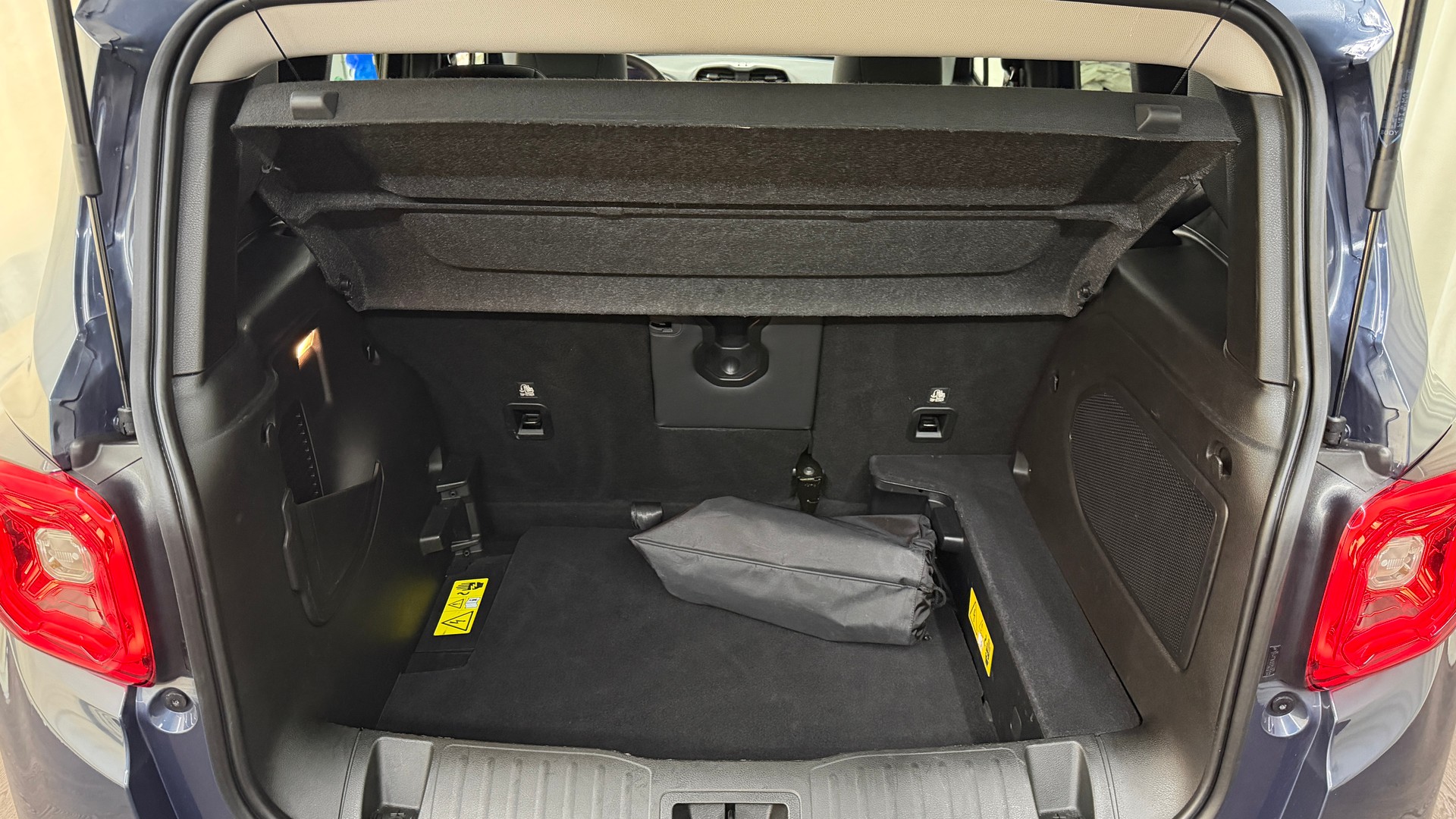 JEEP Renegade 1.3 T PHEV Swiss Limited Plus Sky AWD-image-15