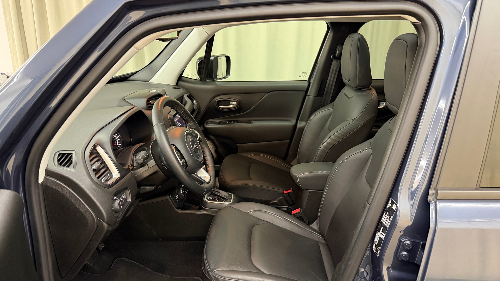 JEEP Renegade 1.3 T PHEV Swiss Limited Plus Sky AWD-image-6