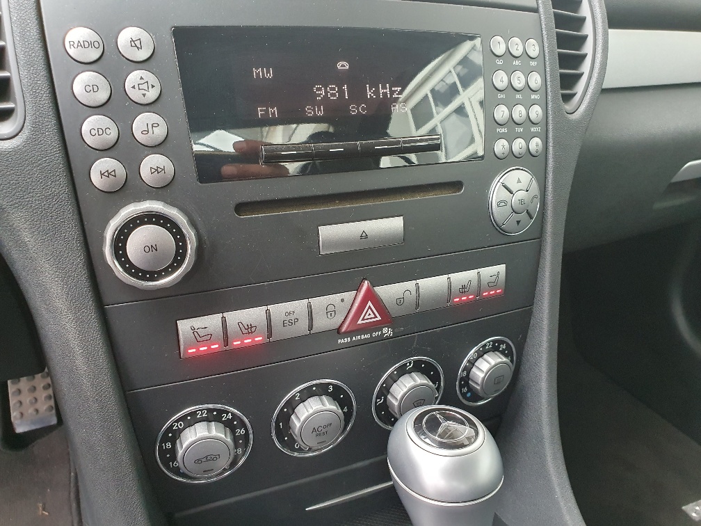 MERCEDES-BENZ SLK 200 Kompressor Automat-image-8