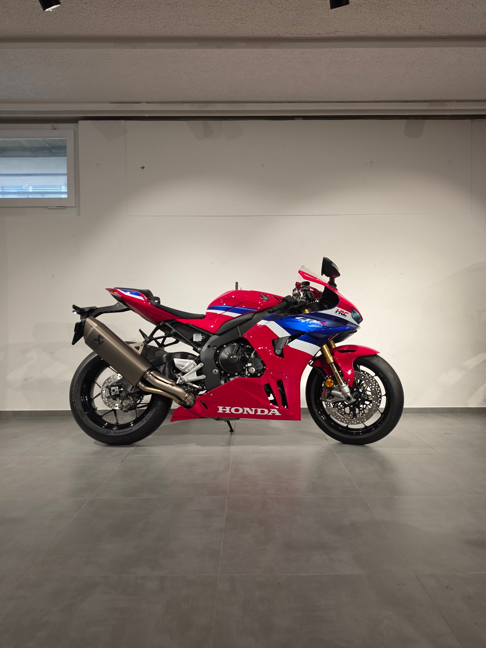 HONDA CBR 1000 RR-R Fireblade SP-image-0