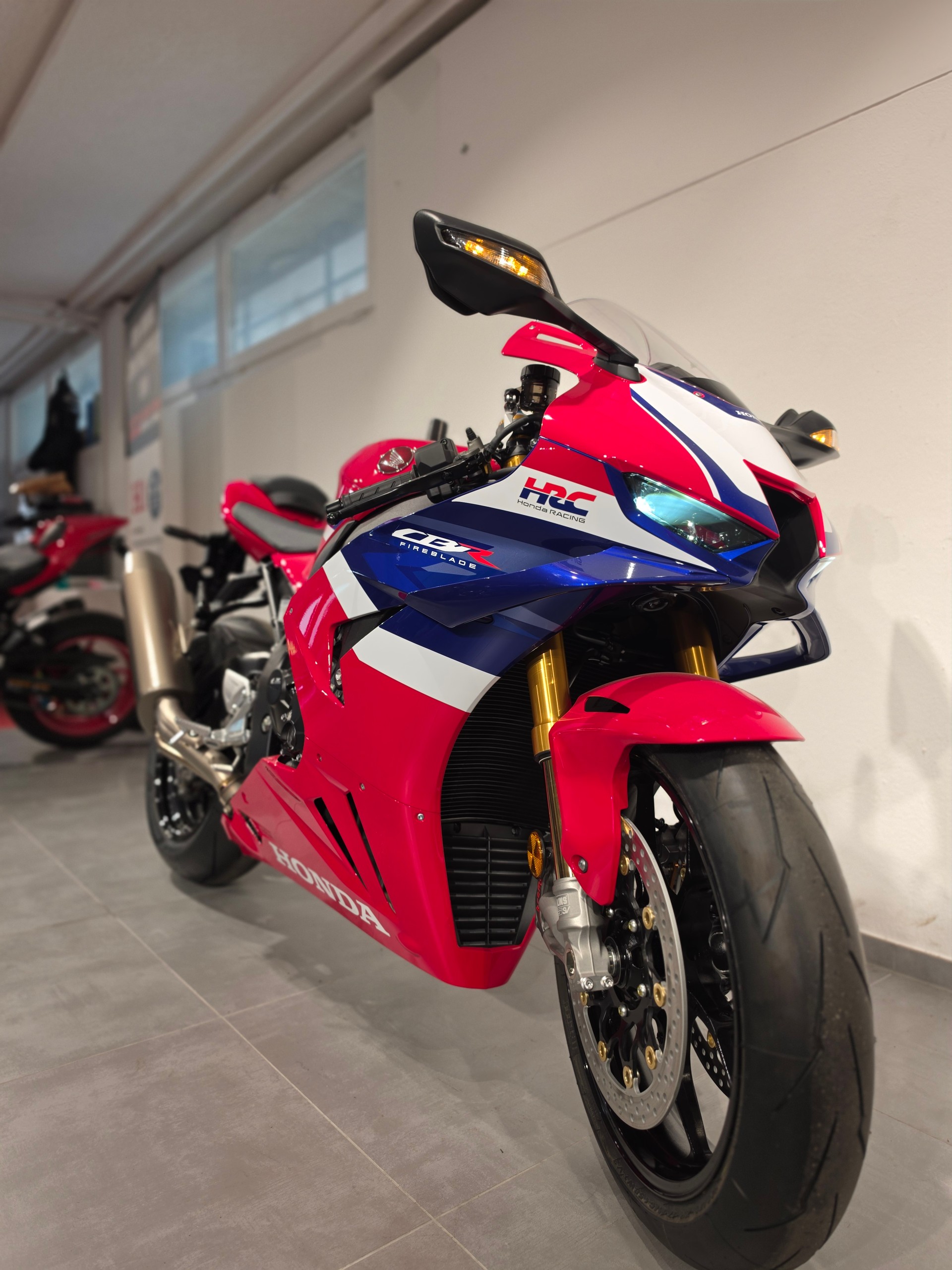 HONDA CBR 1000 RR-R Fireblade SP-image-13