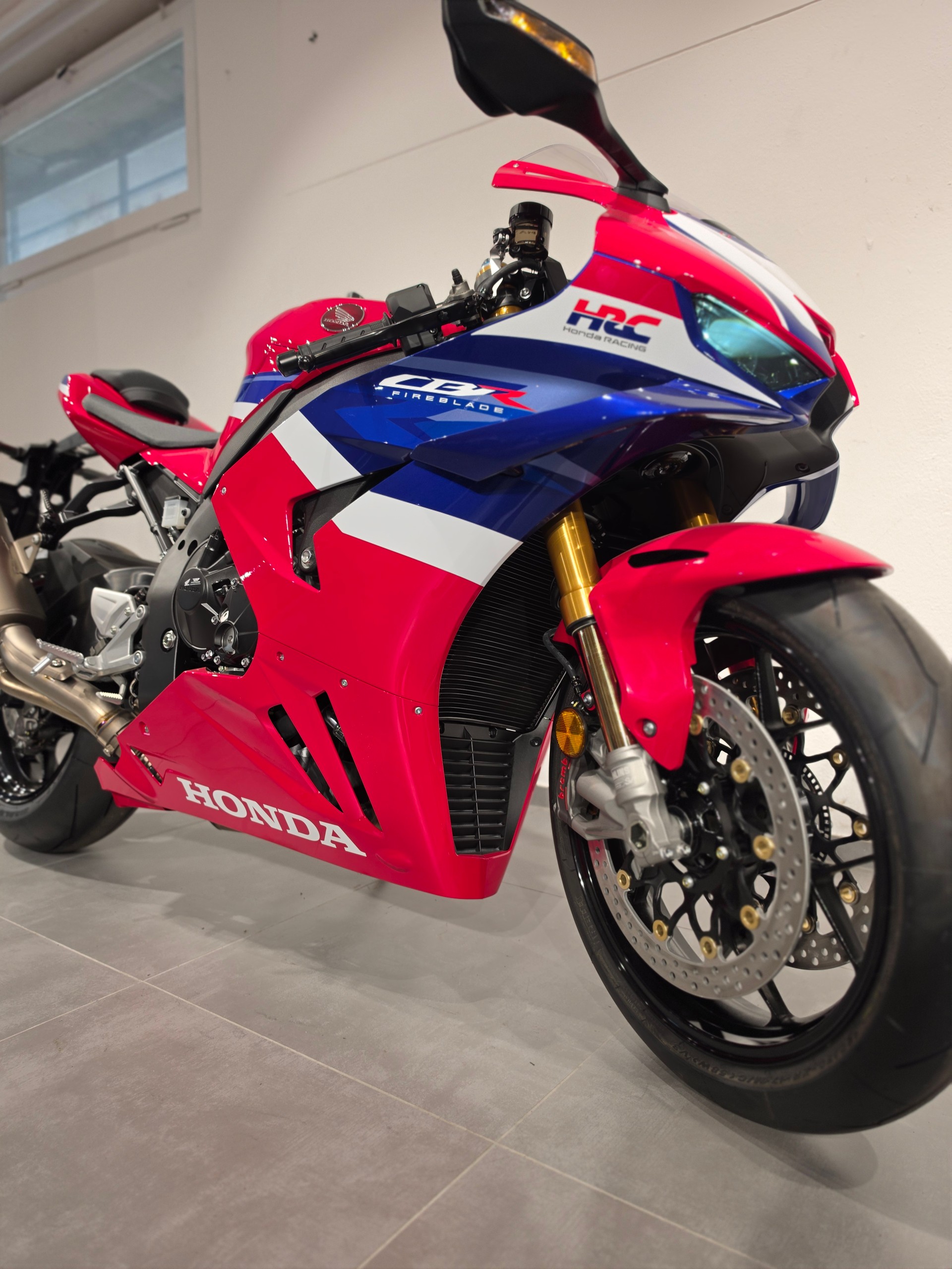 HONDA CBR 1000 RR-R Fireblade SP-image-9