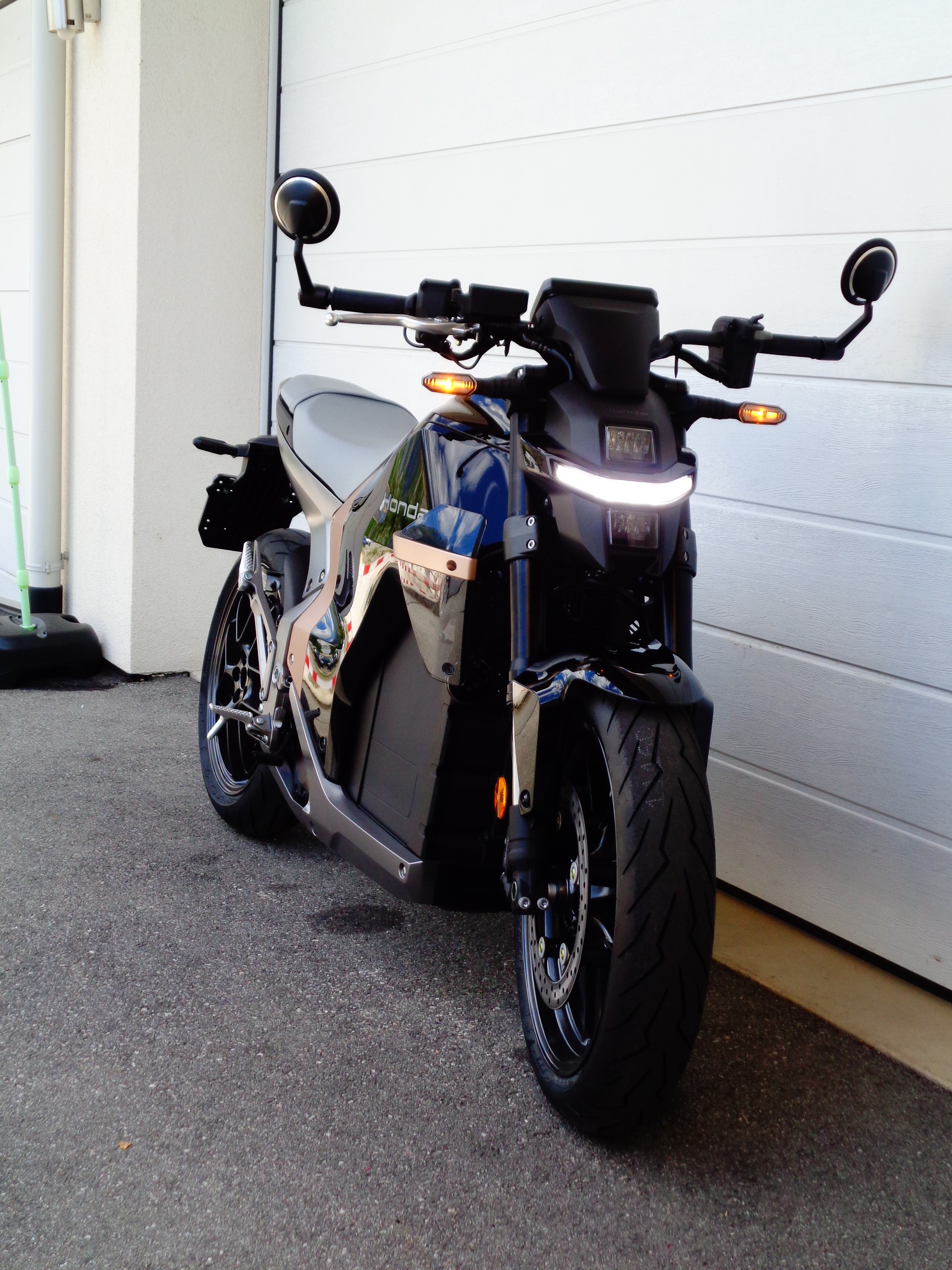 HONDA WN7 WN-7 EVF EVF-e-image-1
