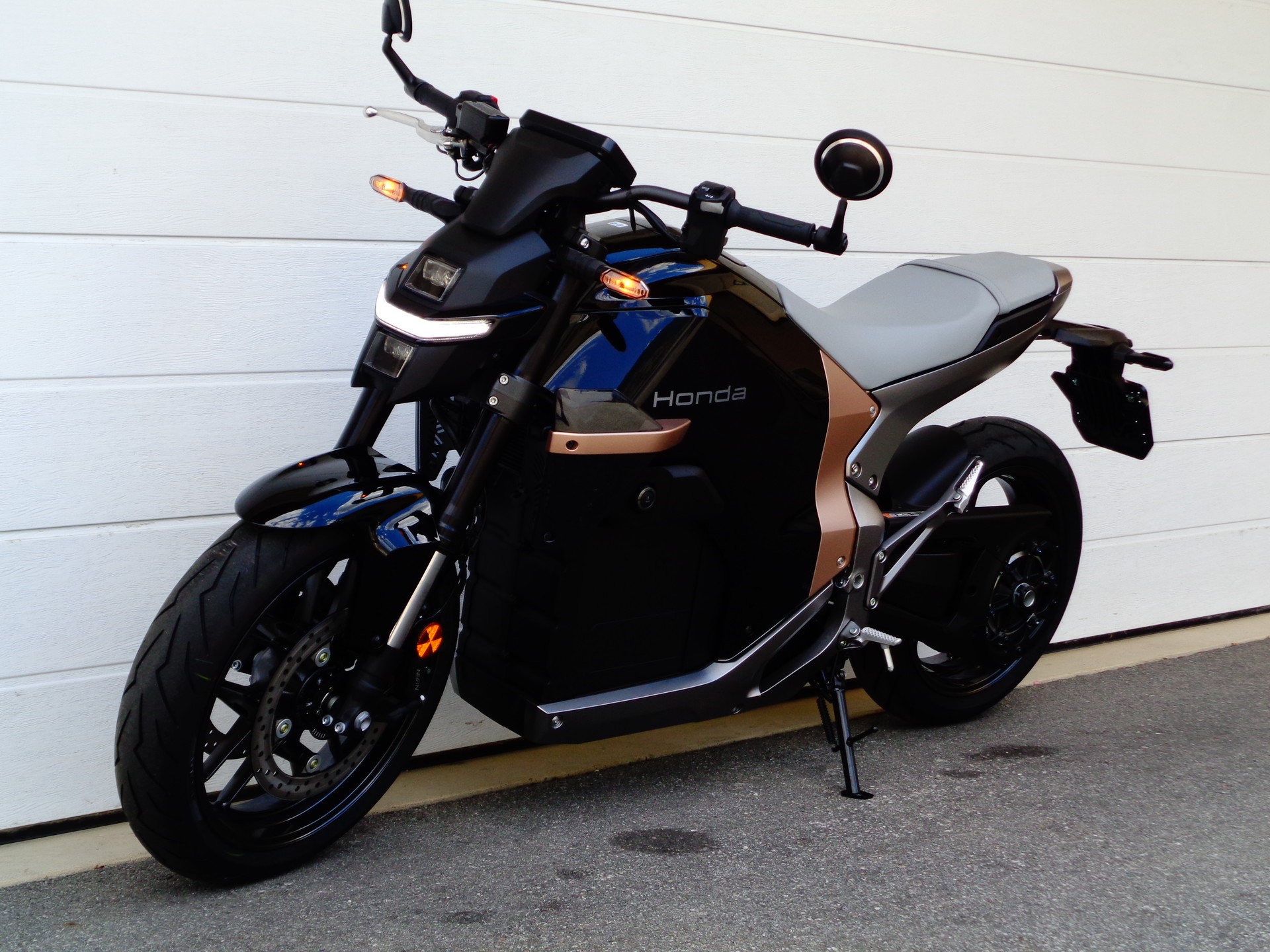 HONDA WN7 WN-7 EVF EVF-e-image-5