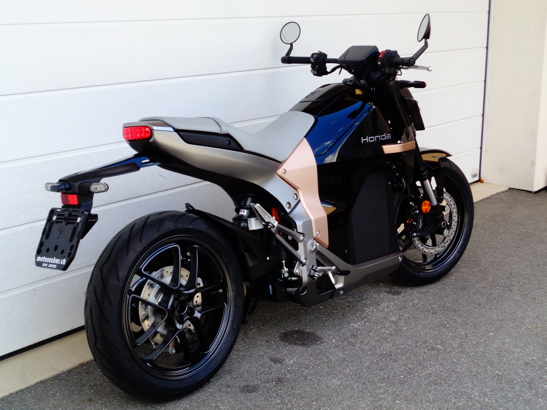 HONDA WN7 WN-7 EVF EVF-e-image-3