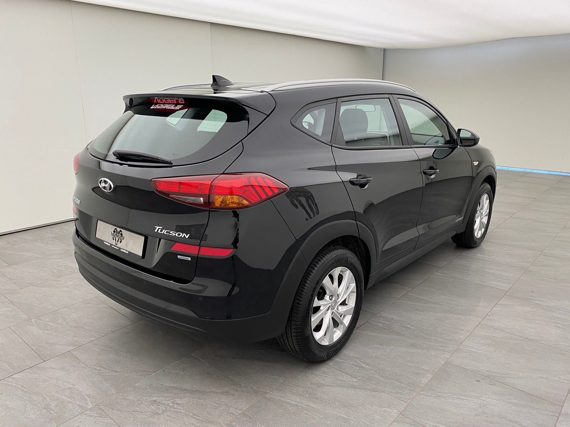 HYUNDAI Tuson 1.6 T-GDI 4WD Automat-showroom-element-3