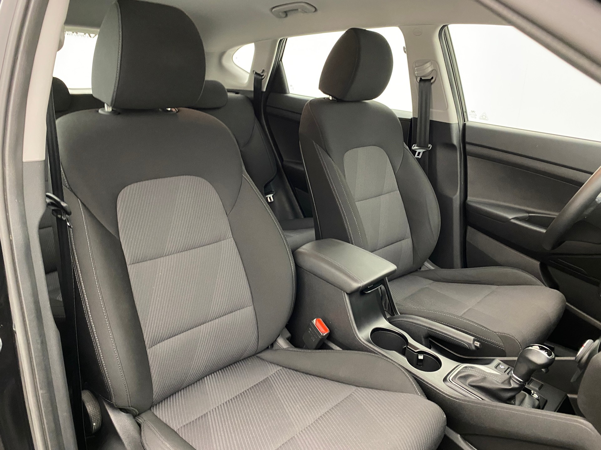HYUNDAI Tuson 1.6 T-GDI 4WD Automat-image-10