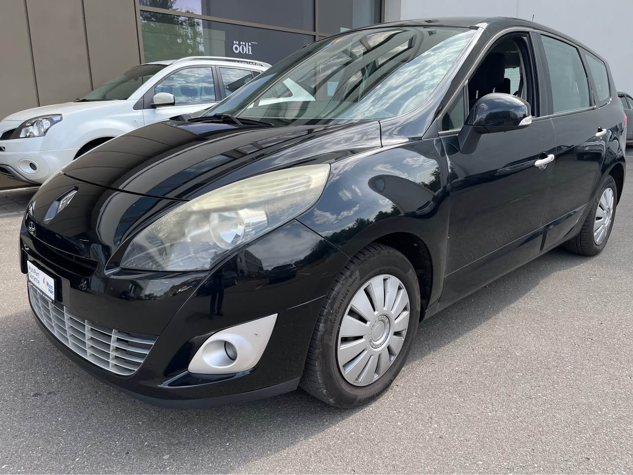 RENAULT Grand Scénic 2.0 16V Dynamique X-Tronic CVT-image-3