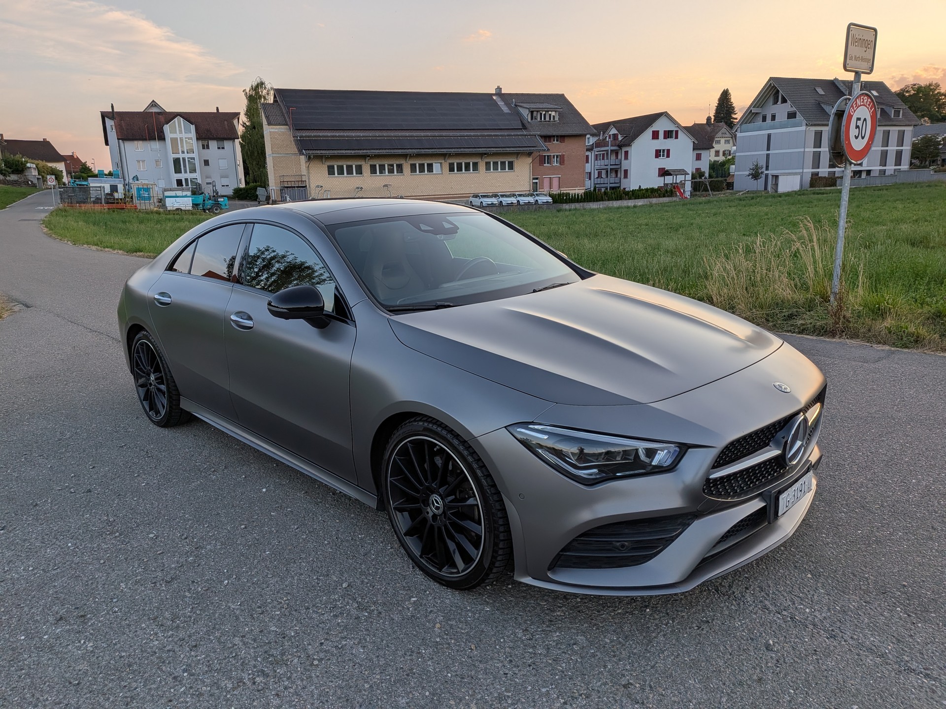 MERCEDES-BENZ CLA 200 AMG Line 7G-DCT-showroom-element-1
