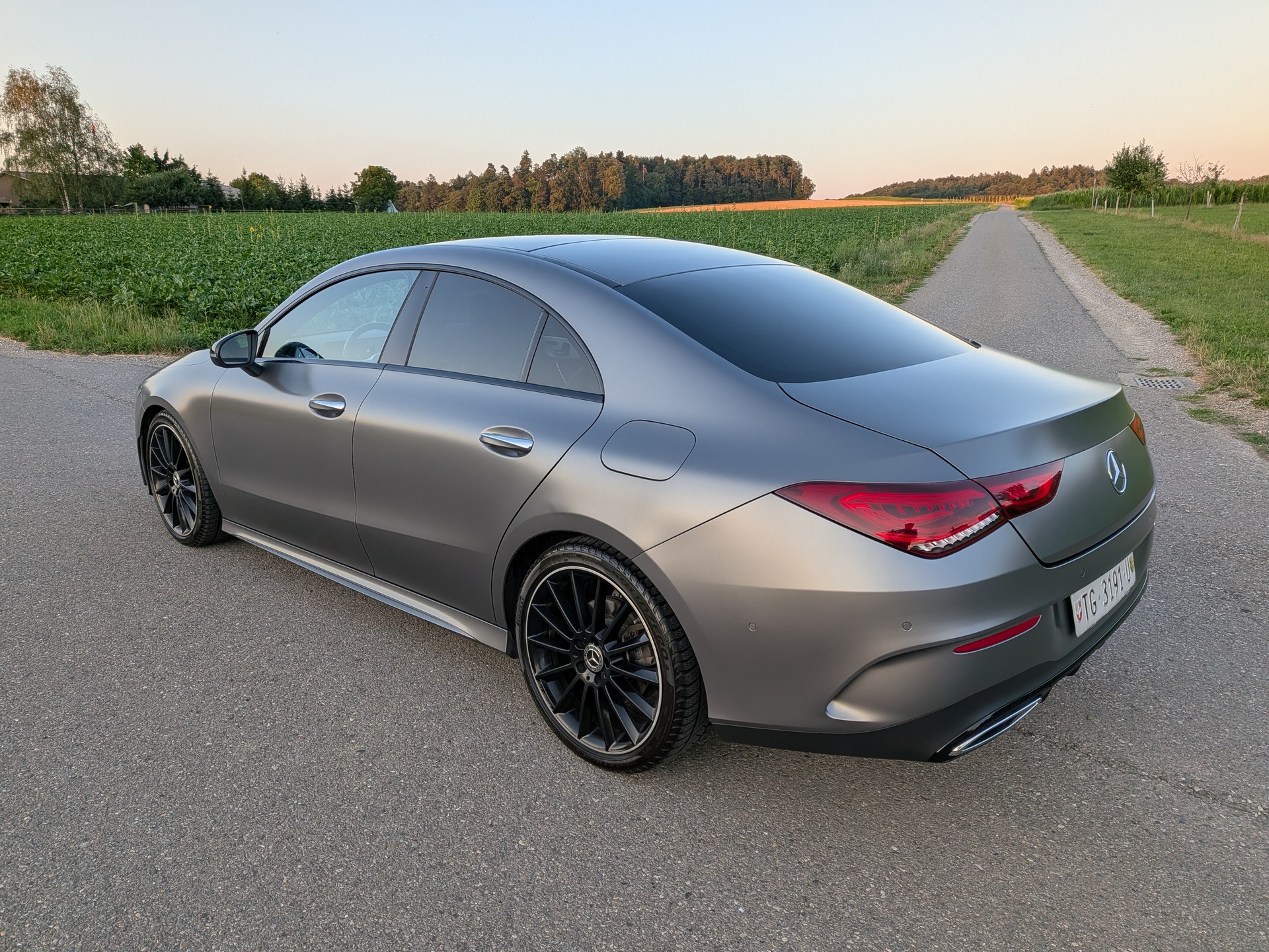 MERCEDES-BENZ CLA 200 AMG Line 7G-DCT-image-9