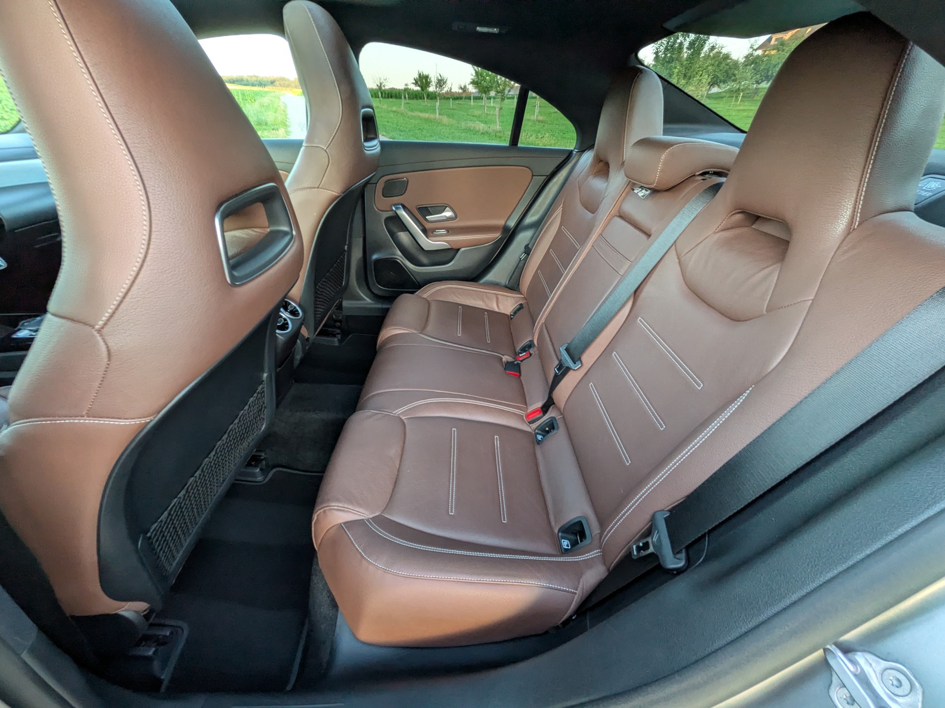 MERCEDES-BENZ CLA 200 AMG Line 7G-DCT-image-21