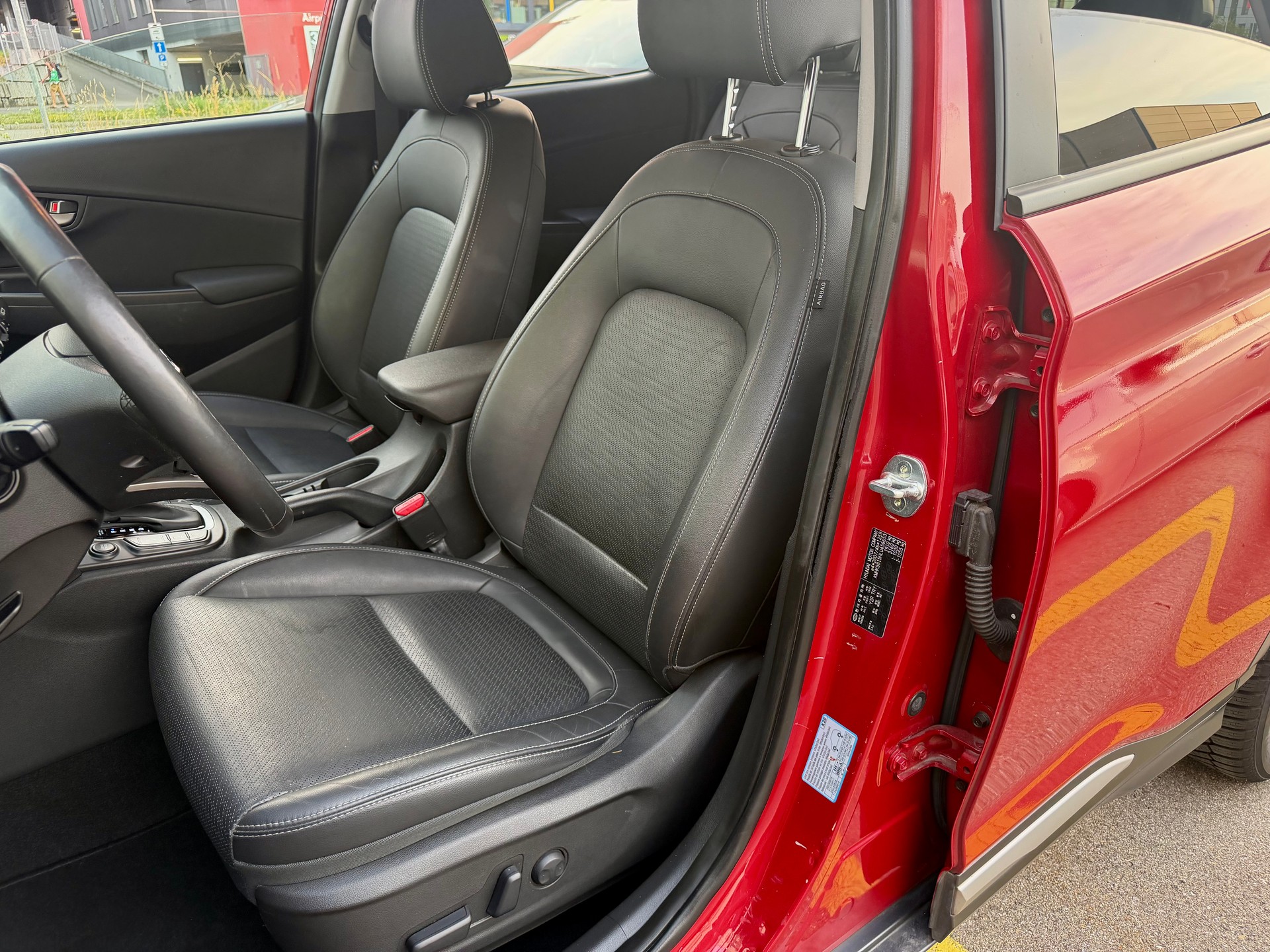 HYUNDAI Kona 1.6 T-GDi Vertex 4WD DCT - Swiss Edition --image-7