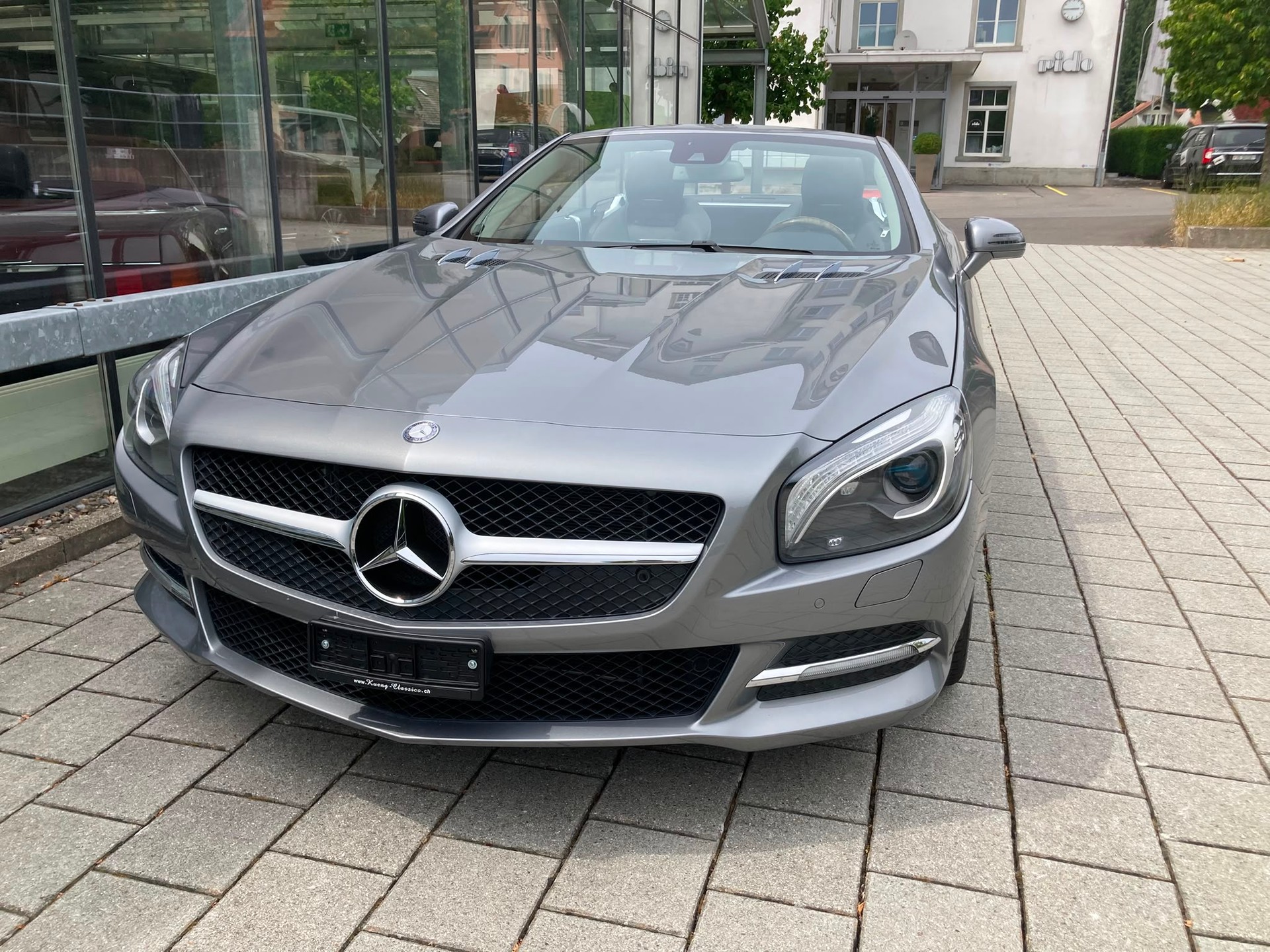 MERCEDES-BENZ SL 350 7G-Tronic-showroom-element-2