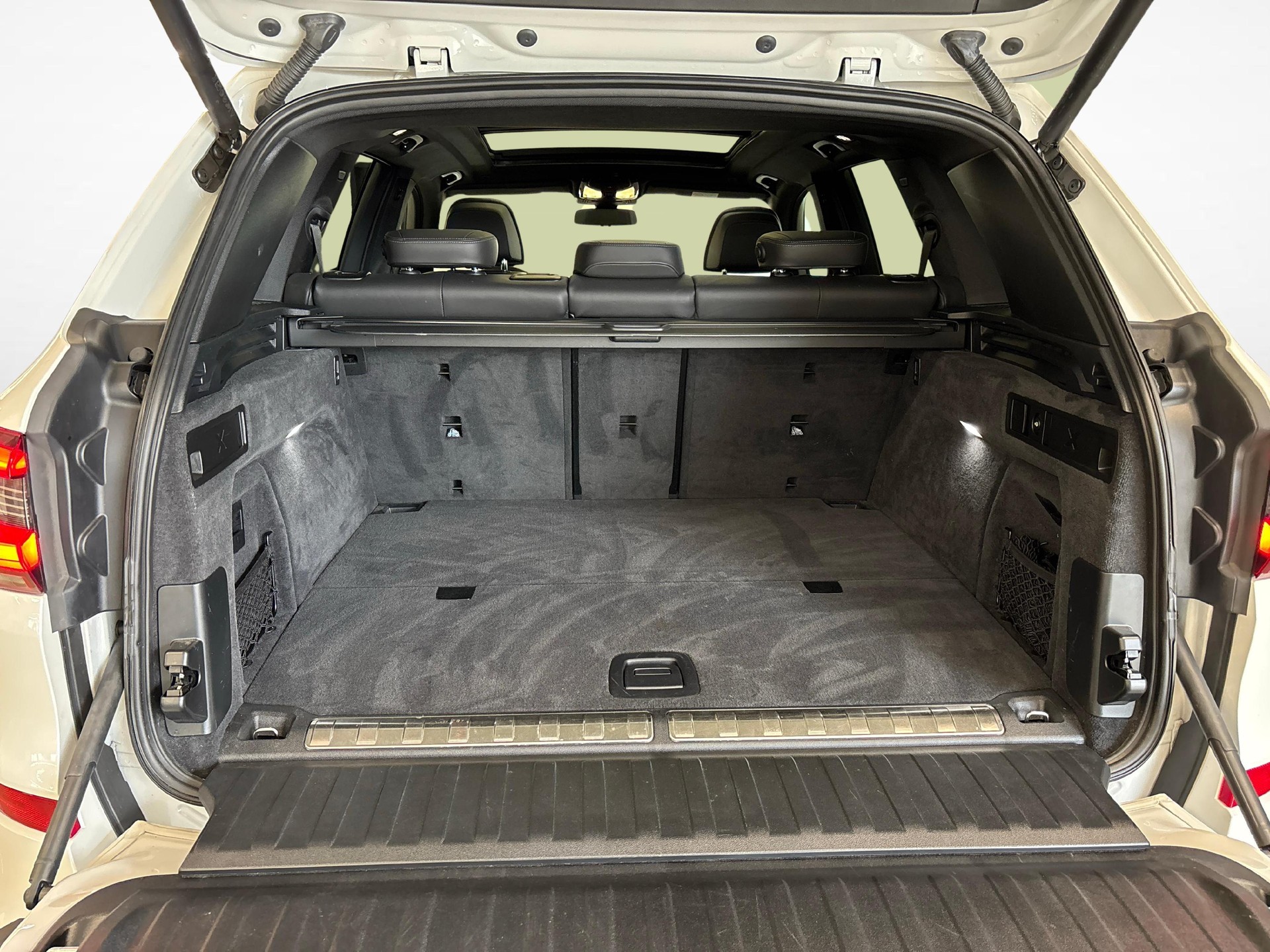 BMW X5 45e xDrive SAG-image-17