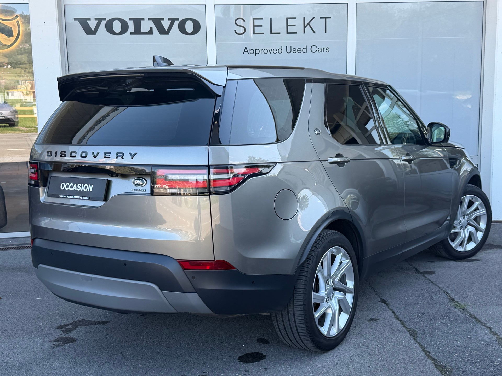 LAND ROVER Discovery 3.0 SDV6 HSE Automatic-showroom-element-1