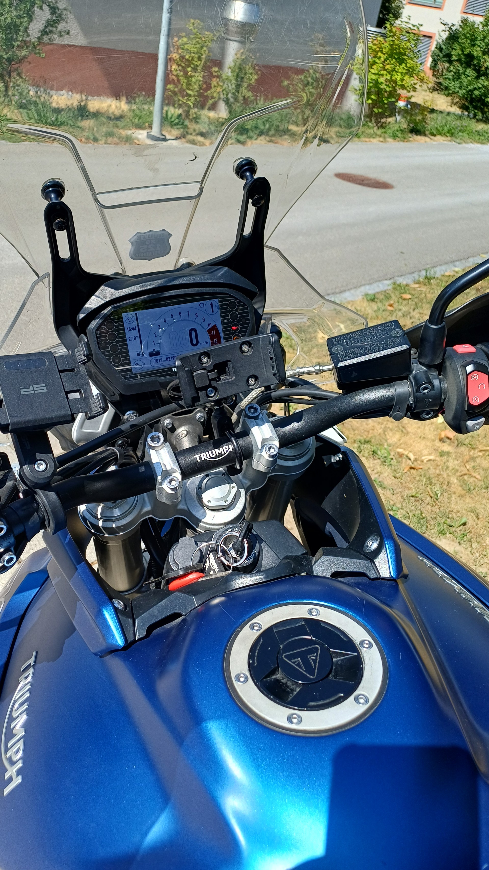 TRIUMPH Tiger 800 XRt-image-2