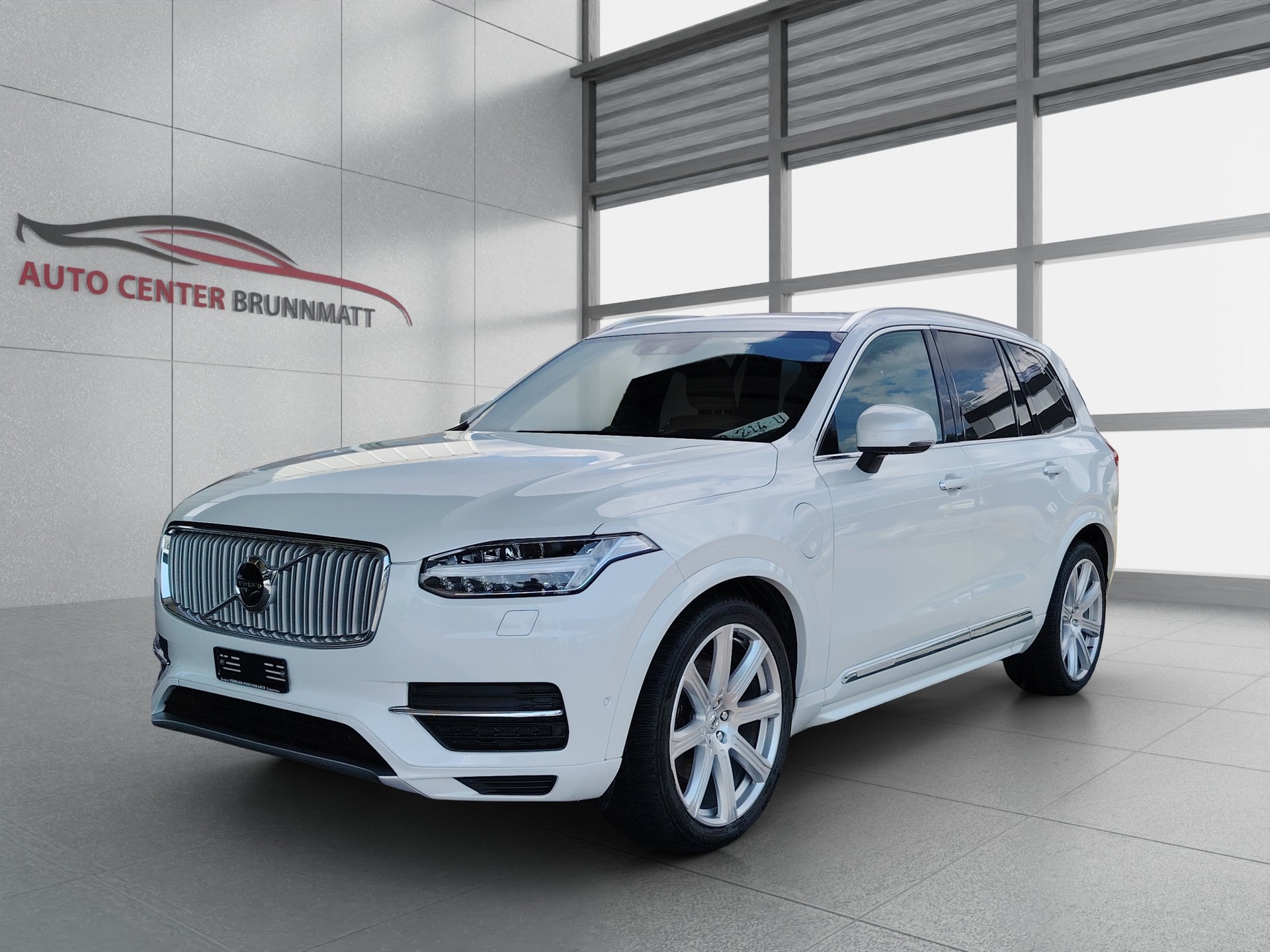 VOLVO XC90 T8 AWD Momentum Geartronic Twin Engine