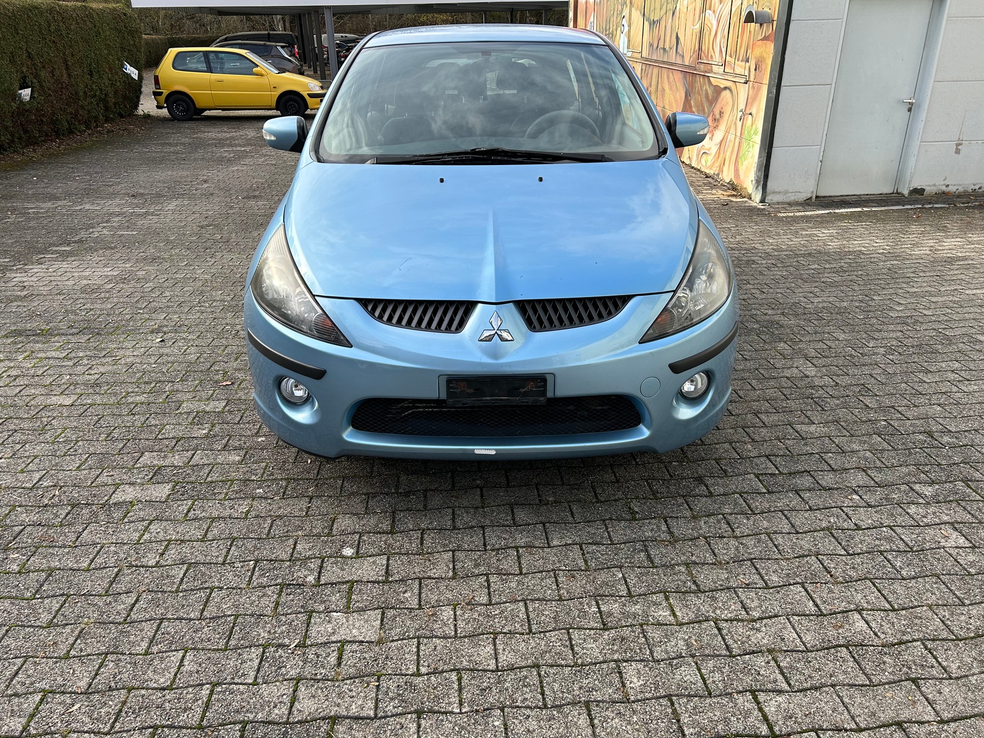MITSUBISHI Grandis 2.4 16V Invite